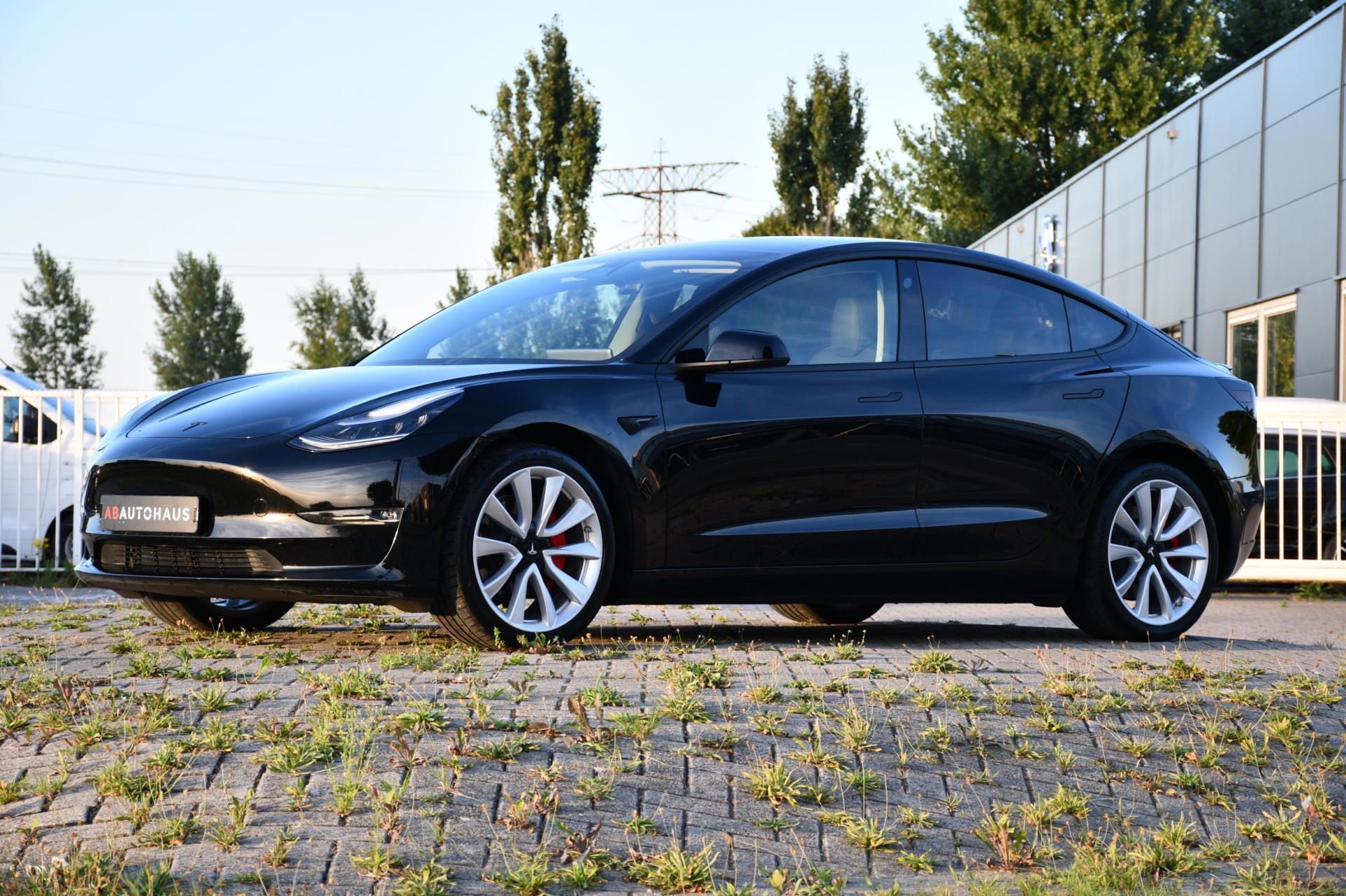 Tesla Model 3 Long Range FSD (2019), foto 5