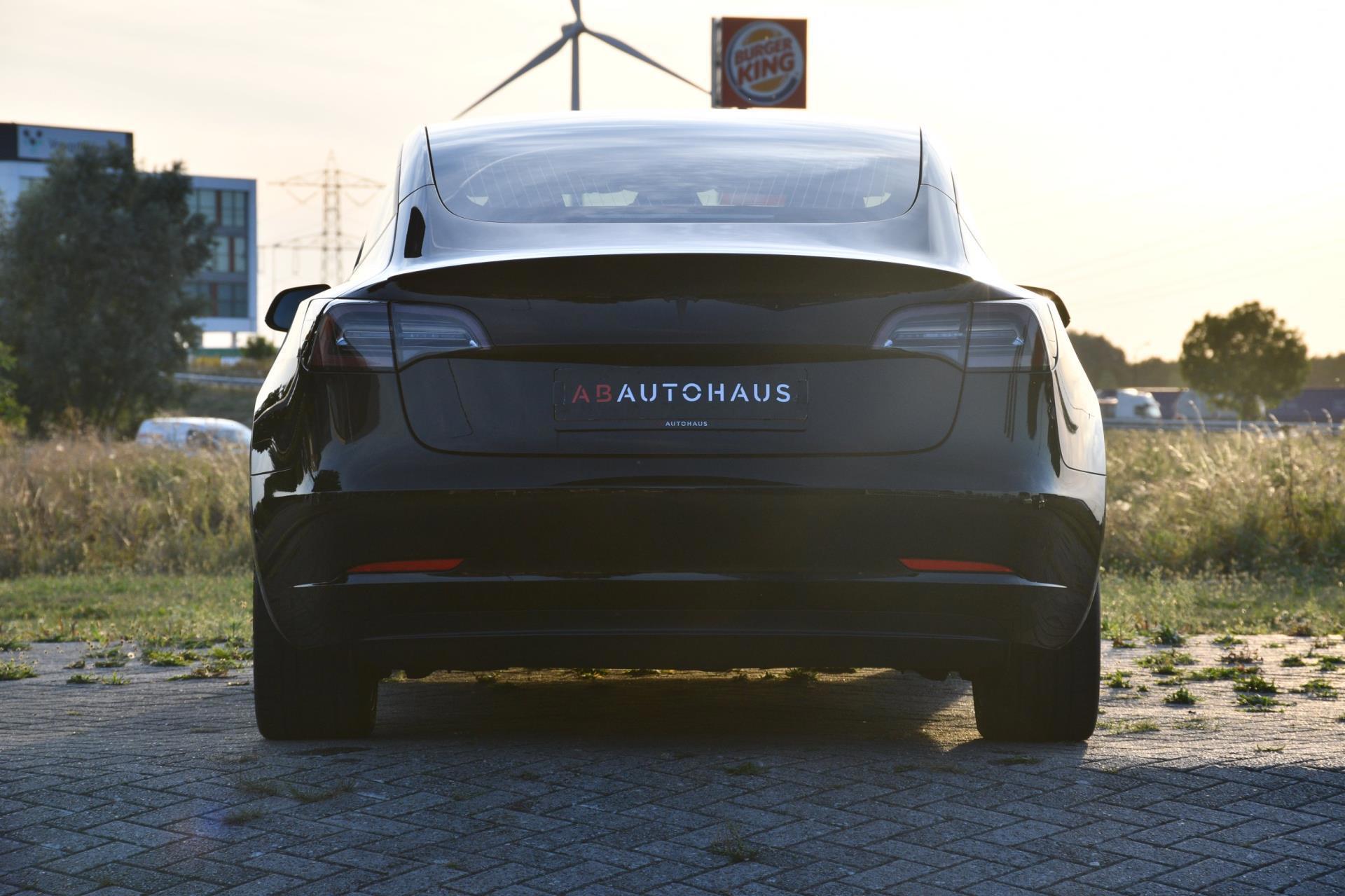 Tesla Model 3 Long Range FSD (2019), foto 9