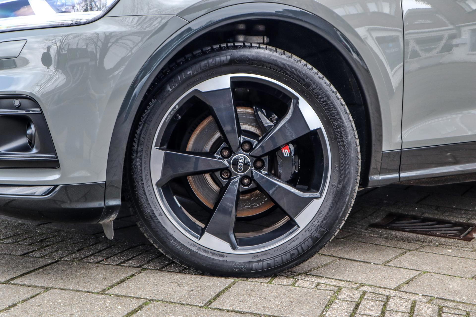 Audi SQ5 3.0 TFSI Quattro Pro Line (2018), foto 3