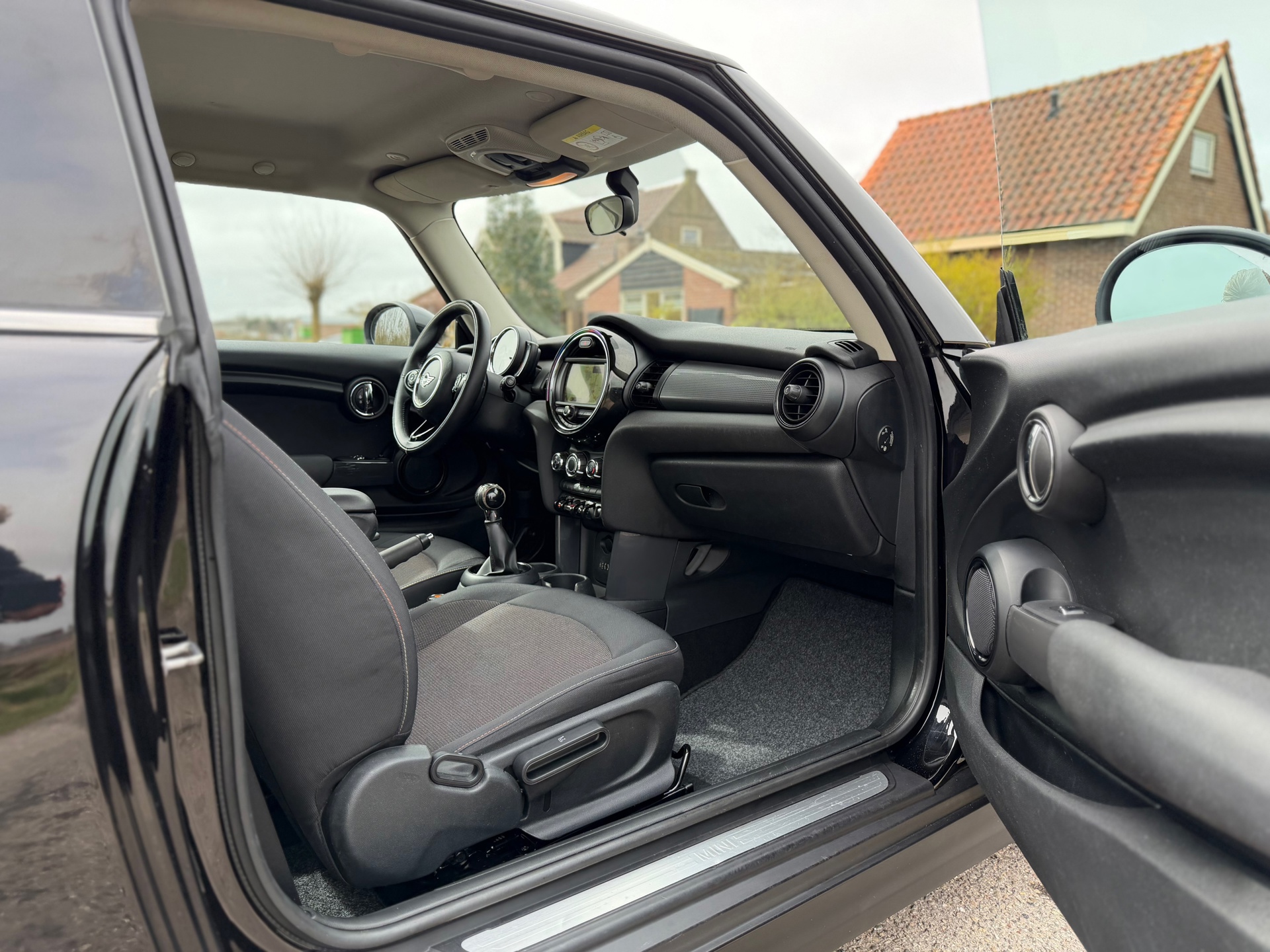 Mini 1.5 Cooper Business (2018), foto 12