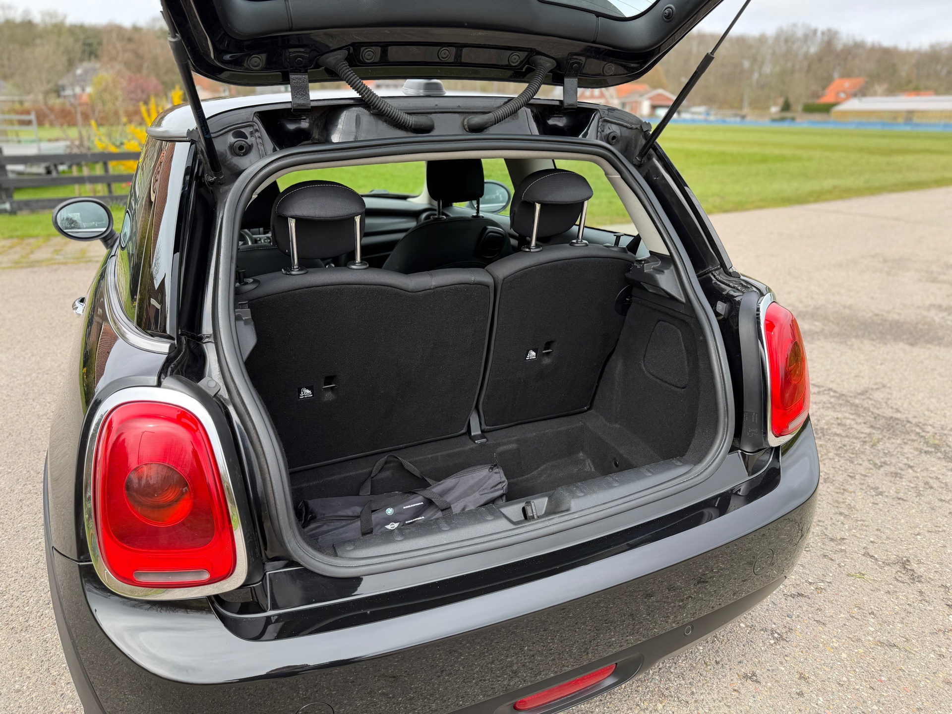 Mini 1.5 Cooper Business (2018), foto 17