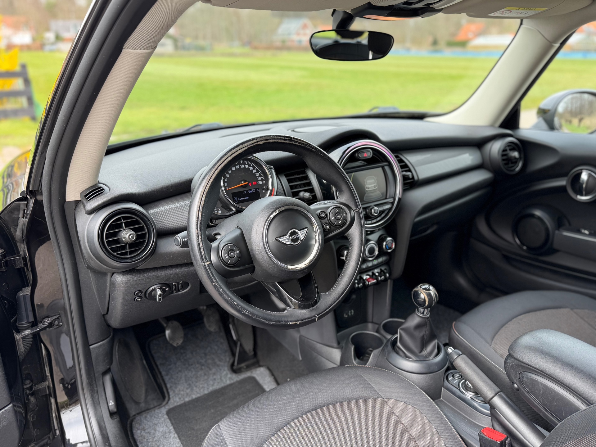 Mini 1.5 Cooper Business (2018), foto 4