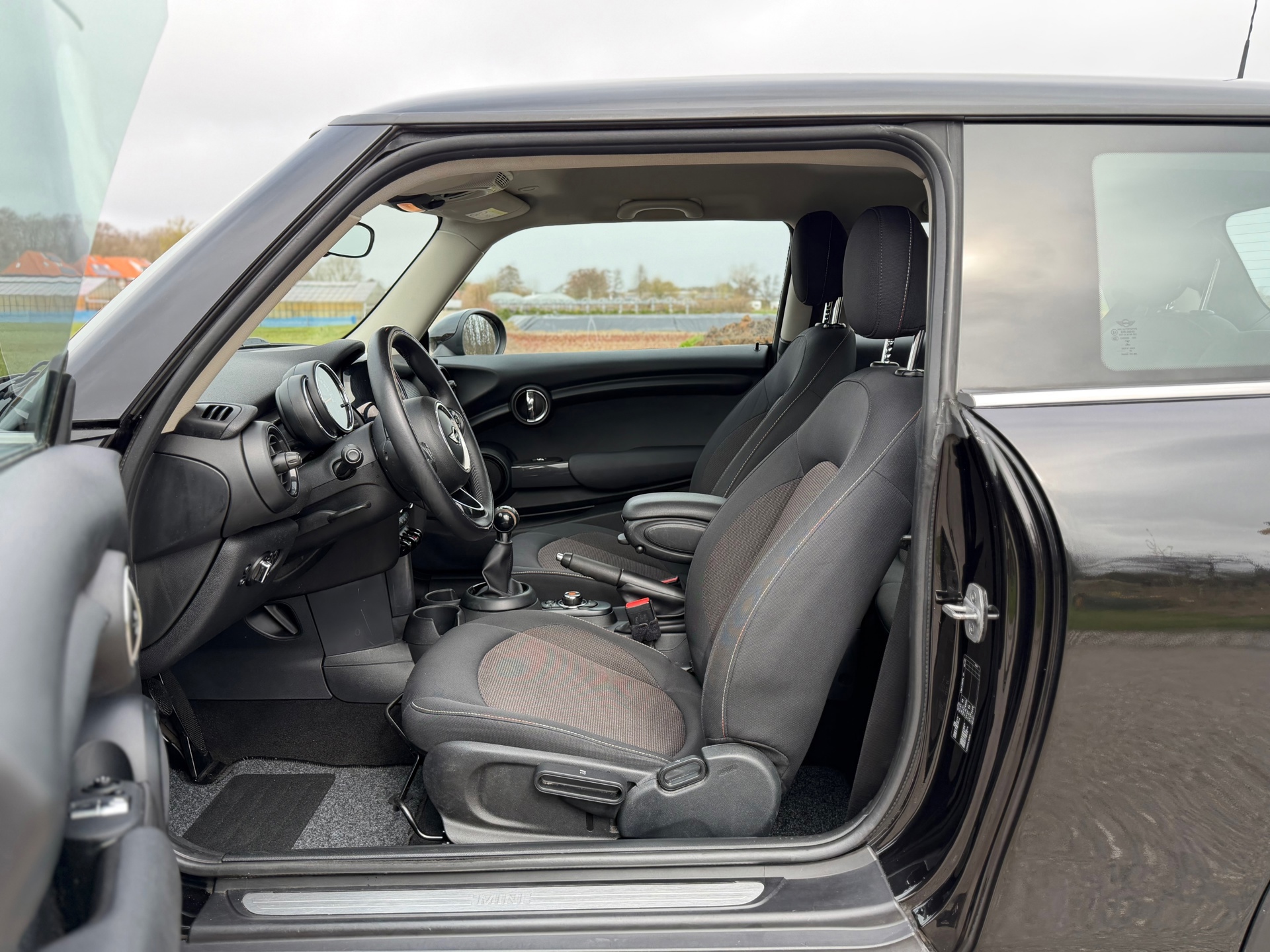 Mini 1.5 Cooper Business (2018), foto 6