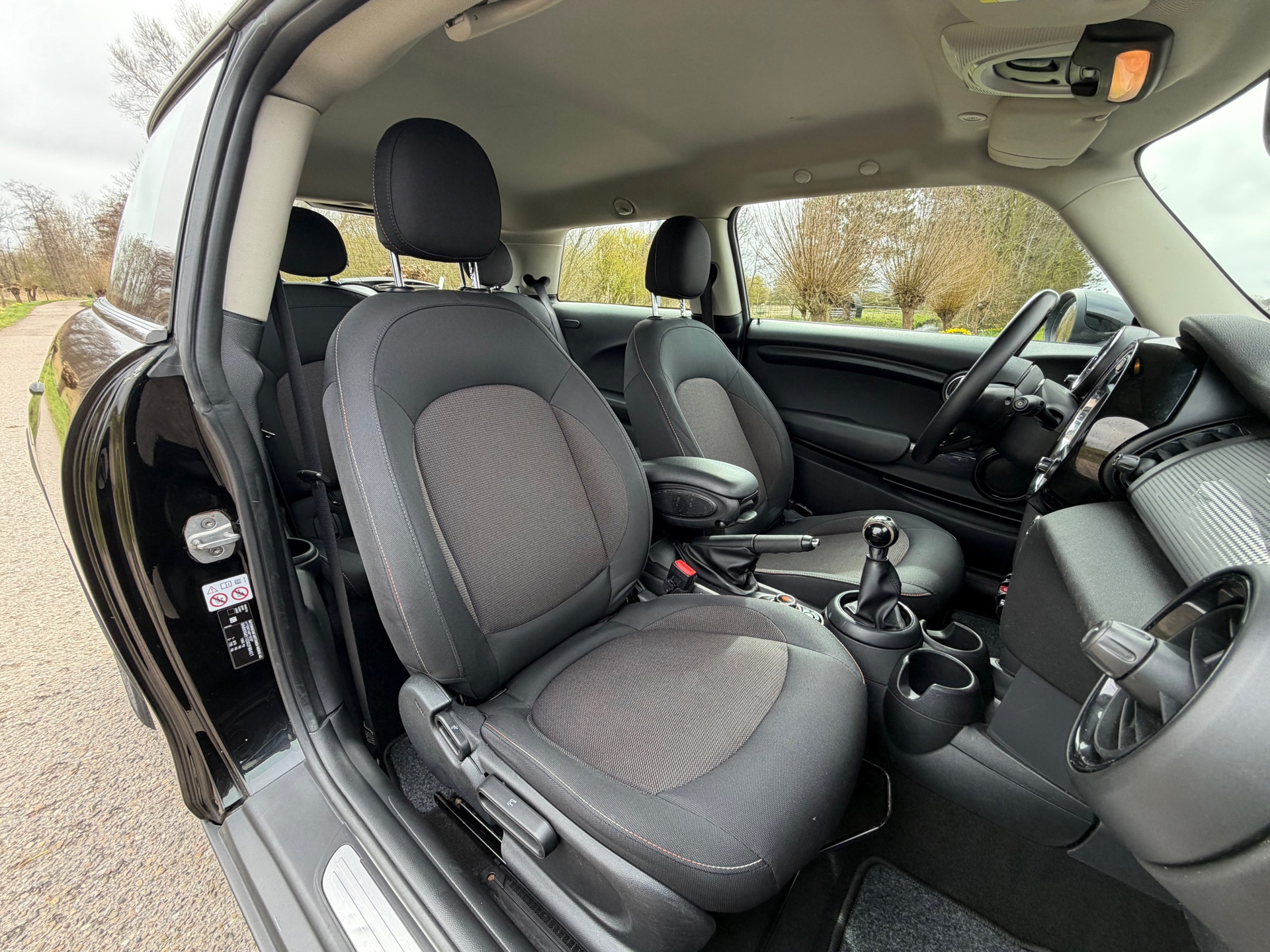 Mini 1.5 Cooper Business (2018), foto 10