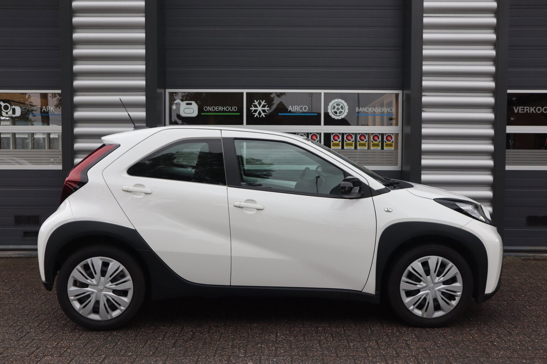 Toyota Aygo X 1.0 VVT-i MT Play Dealeronderhouden (2024), foto 6