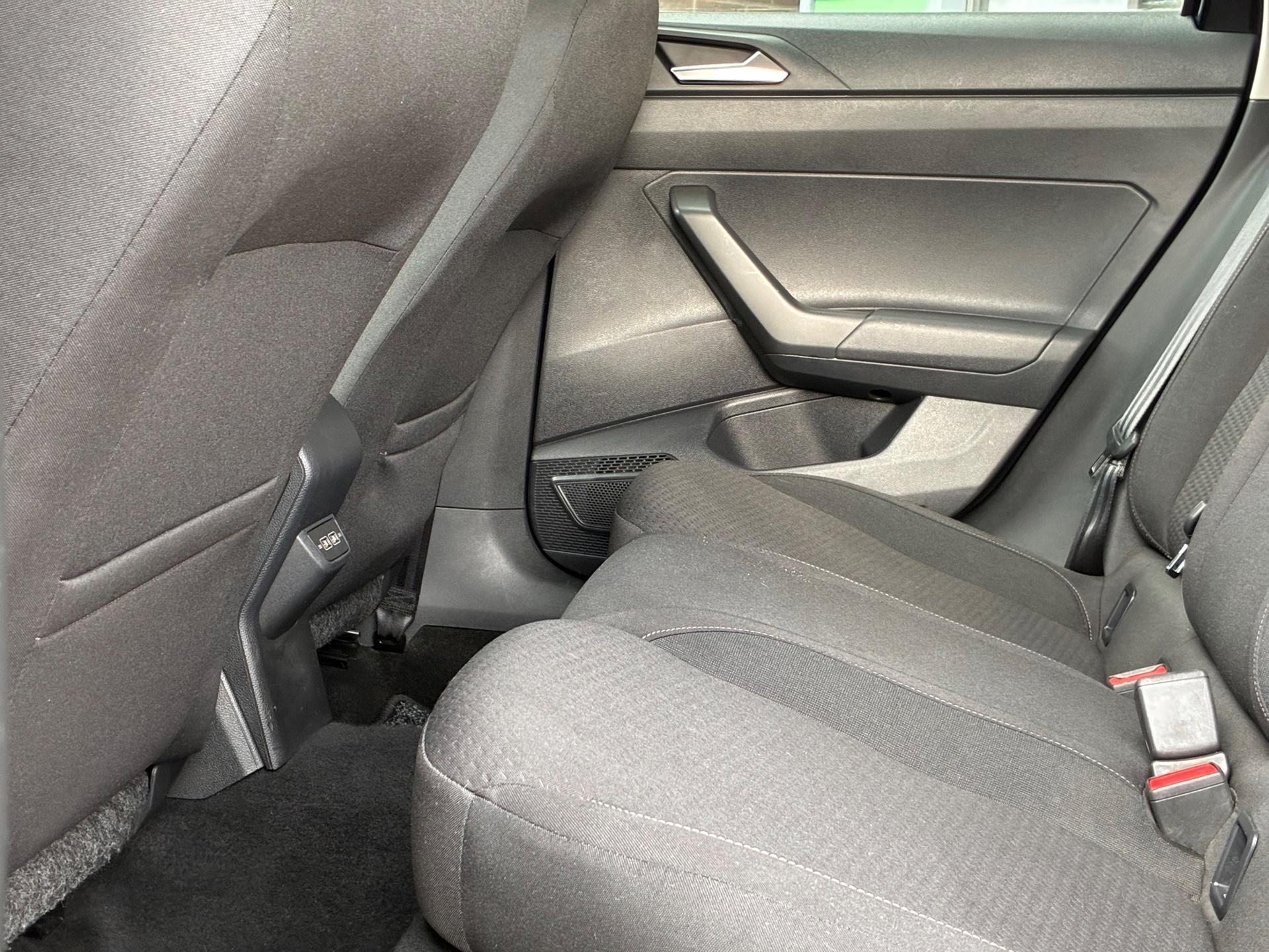 Volkswagen Polo 1.0 TSI Comfortline (2020), foto 15