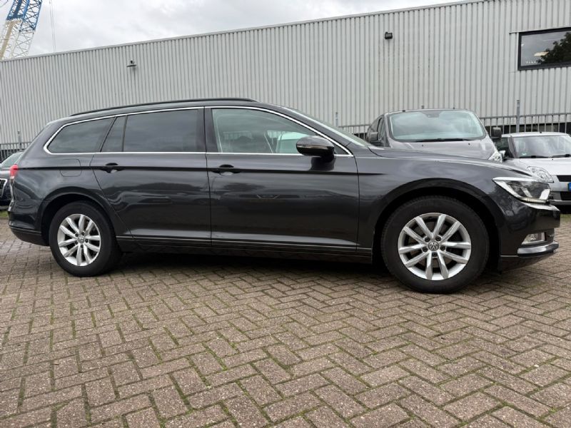 Volkswagen Passat Variant 1.8 TSI Highline (2018), foto 2