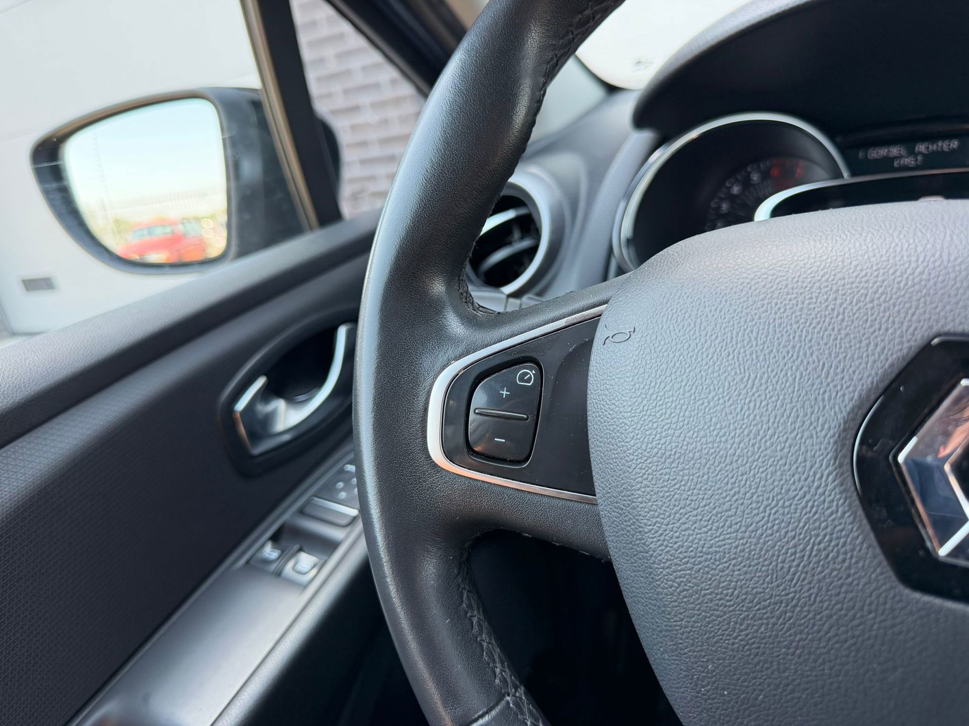 Renault Clio Estate 0.9 TCe Limited (2016), foto 14