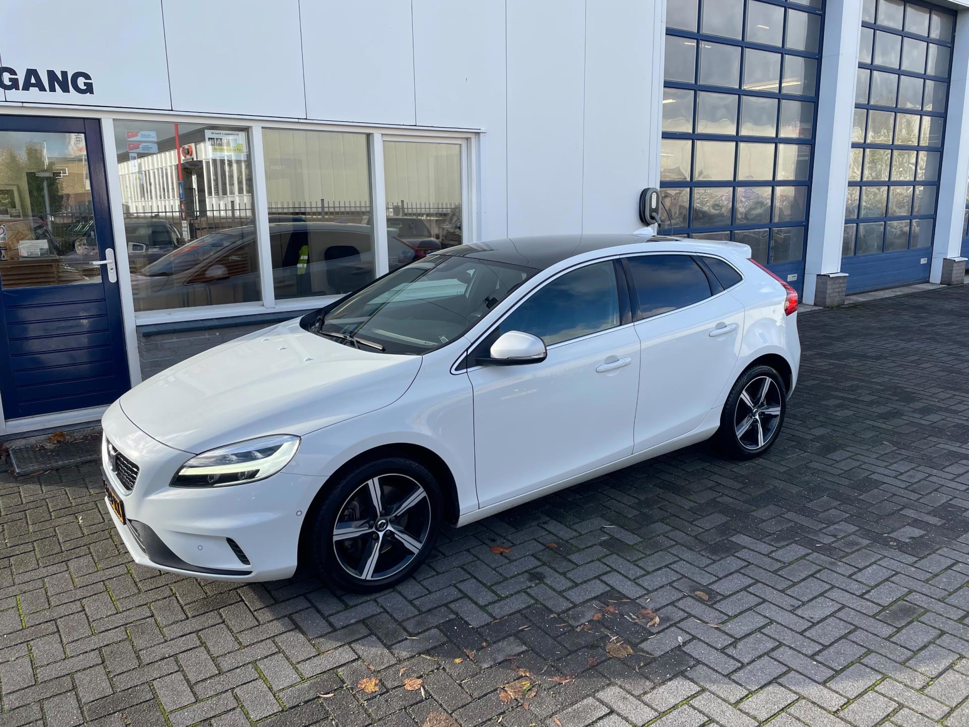 Volvo V40 1.5 T3 Polar (2019), foto 1