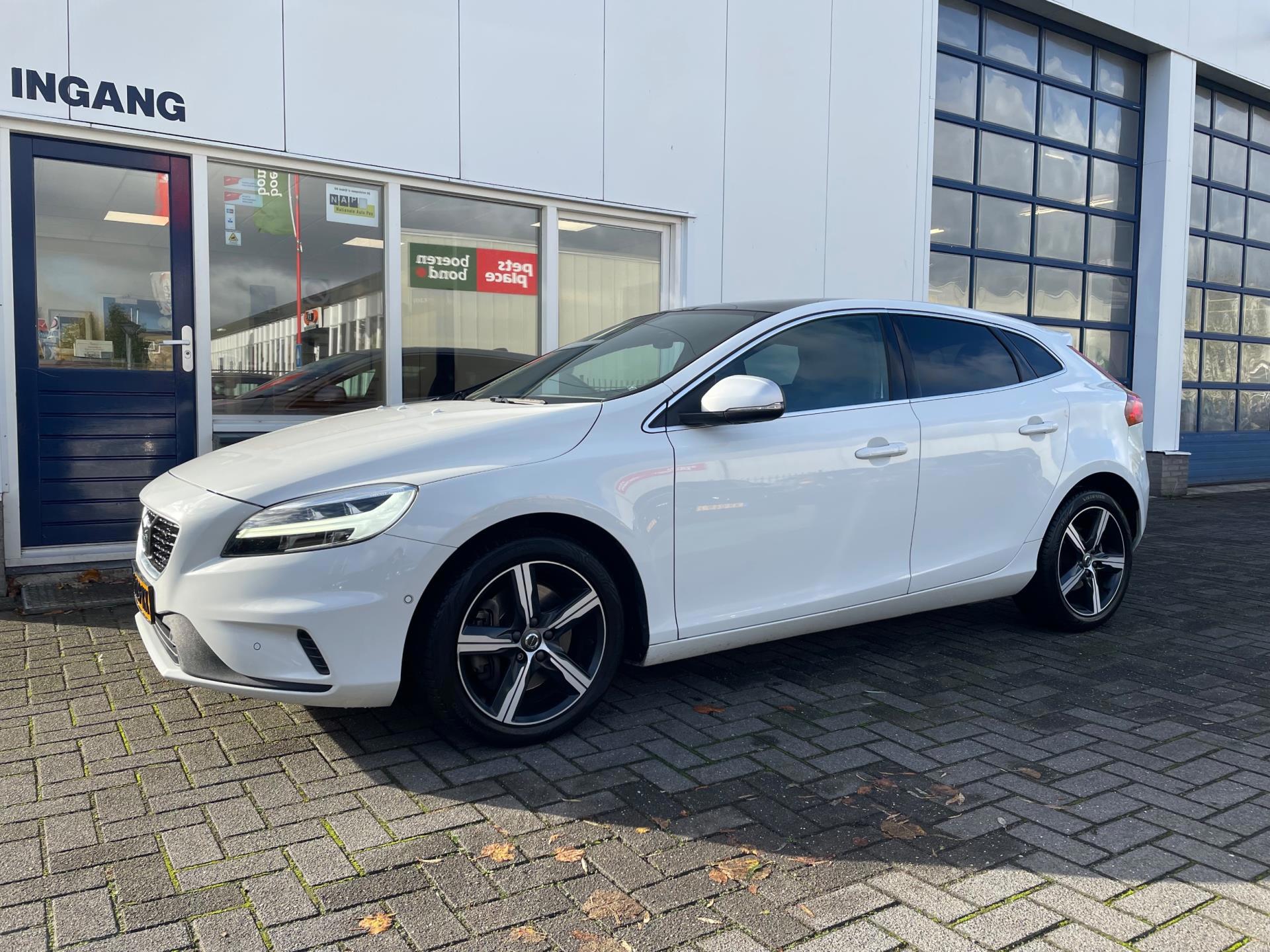 Volvo V40 1.5 T3 Polar (2019), foto 2