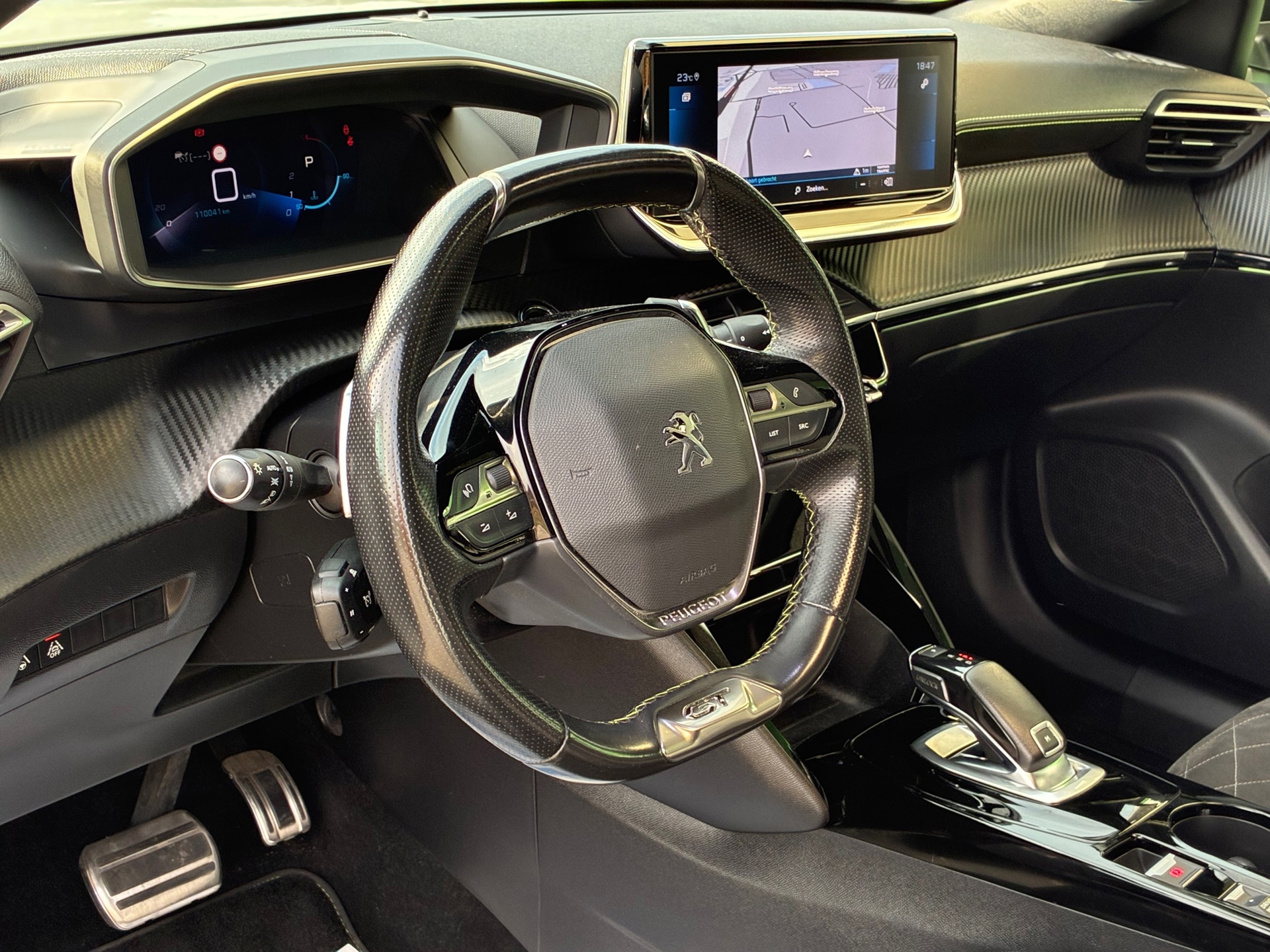 Peugeot 2008 1.2 PureTech GT (2021), foto 11
