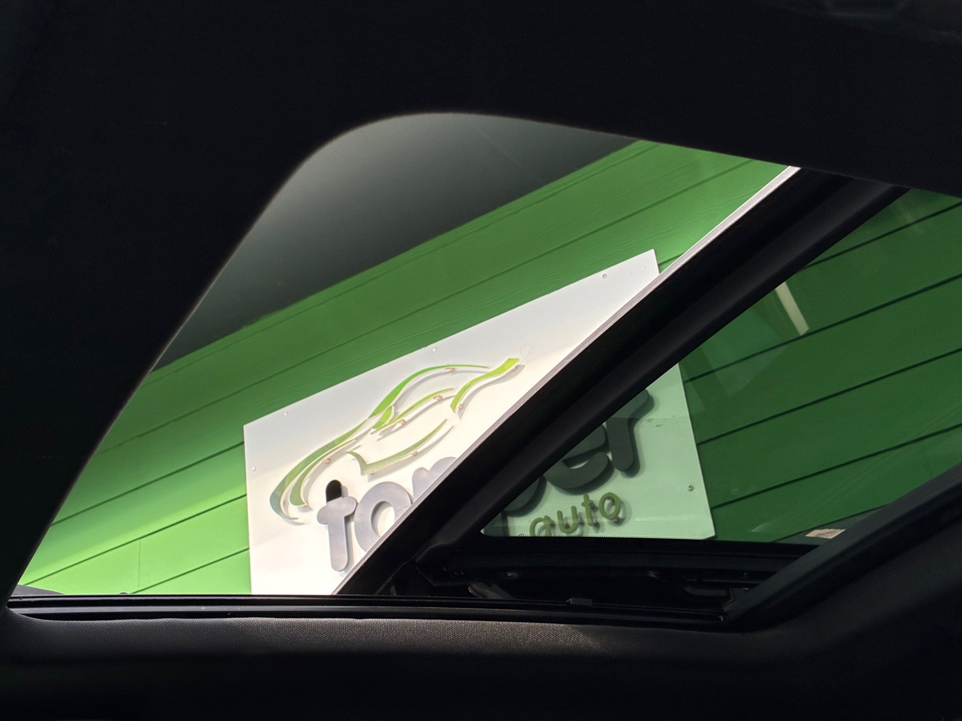 Peugeot 2008 1.2 PureTech GT (2021), foto 16