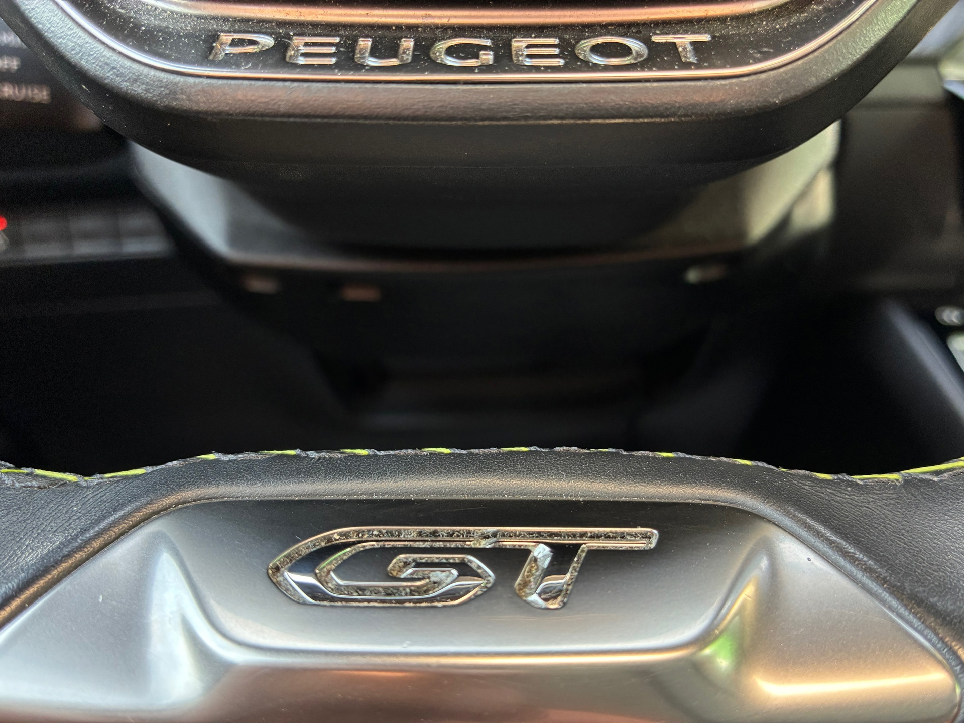 Peugeot 2008 1.2 PureTech GT (2021), foto 22