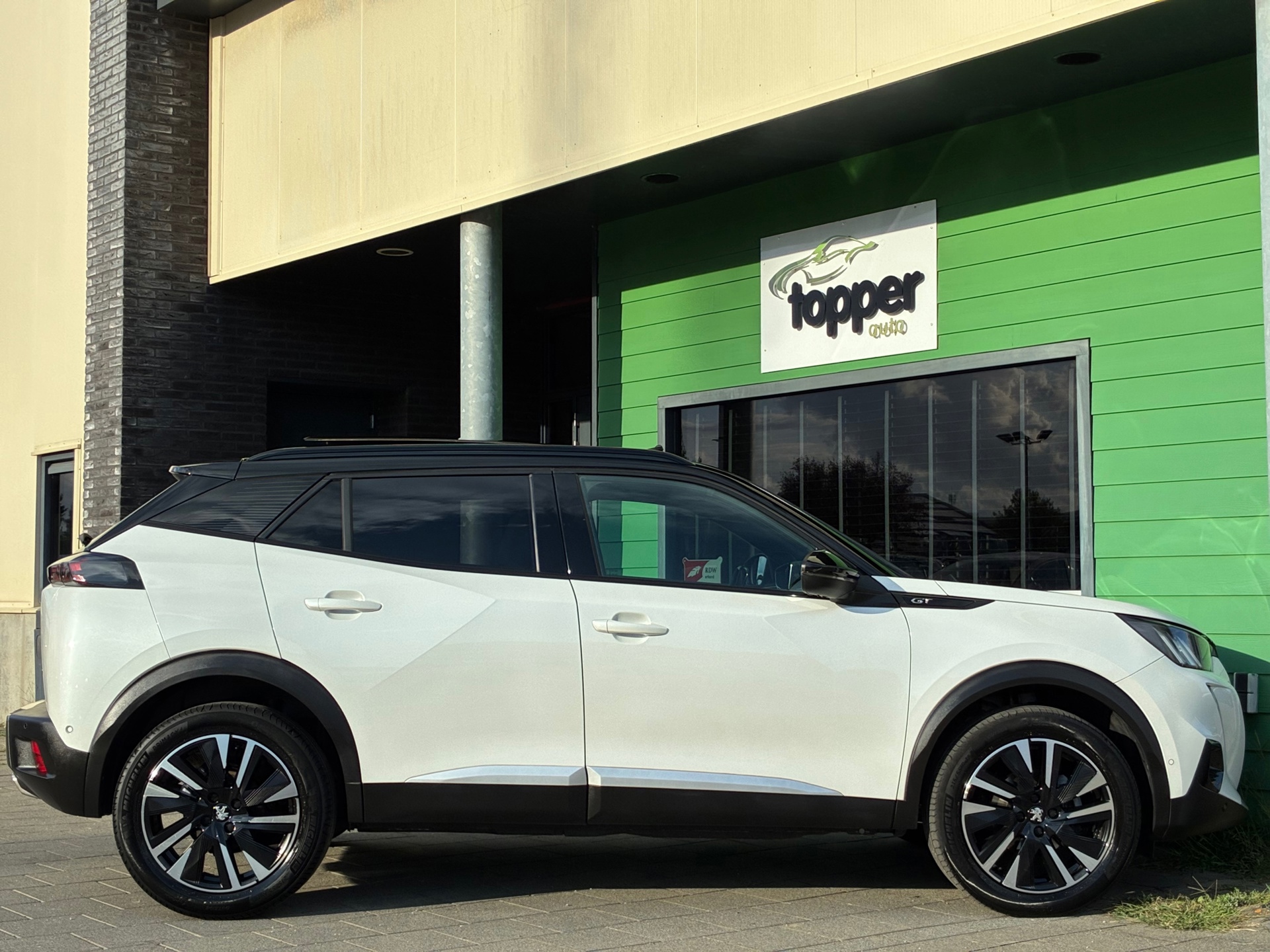 Peugeot 2008 1.2 PureTech GT (2021), foto 7