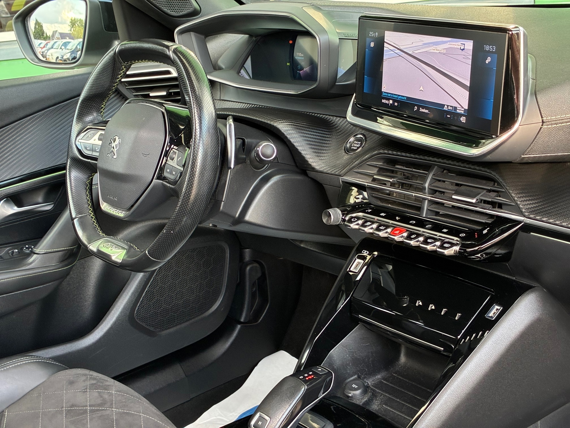 Peugeot 2008 1.2 PureTech GT (2021), foto 10