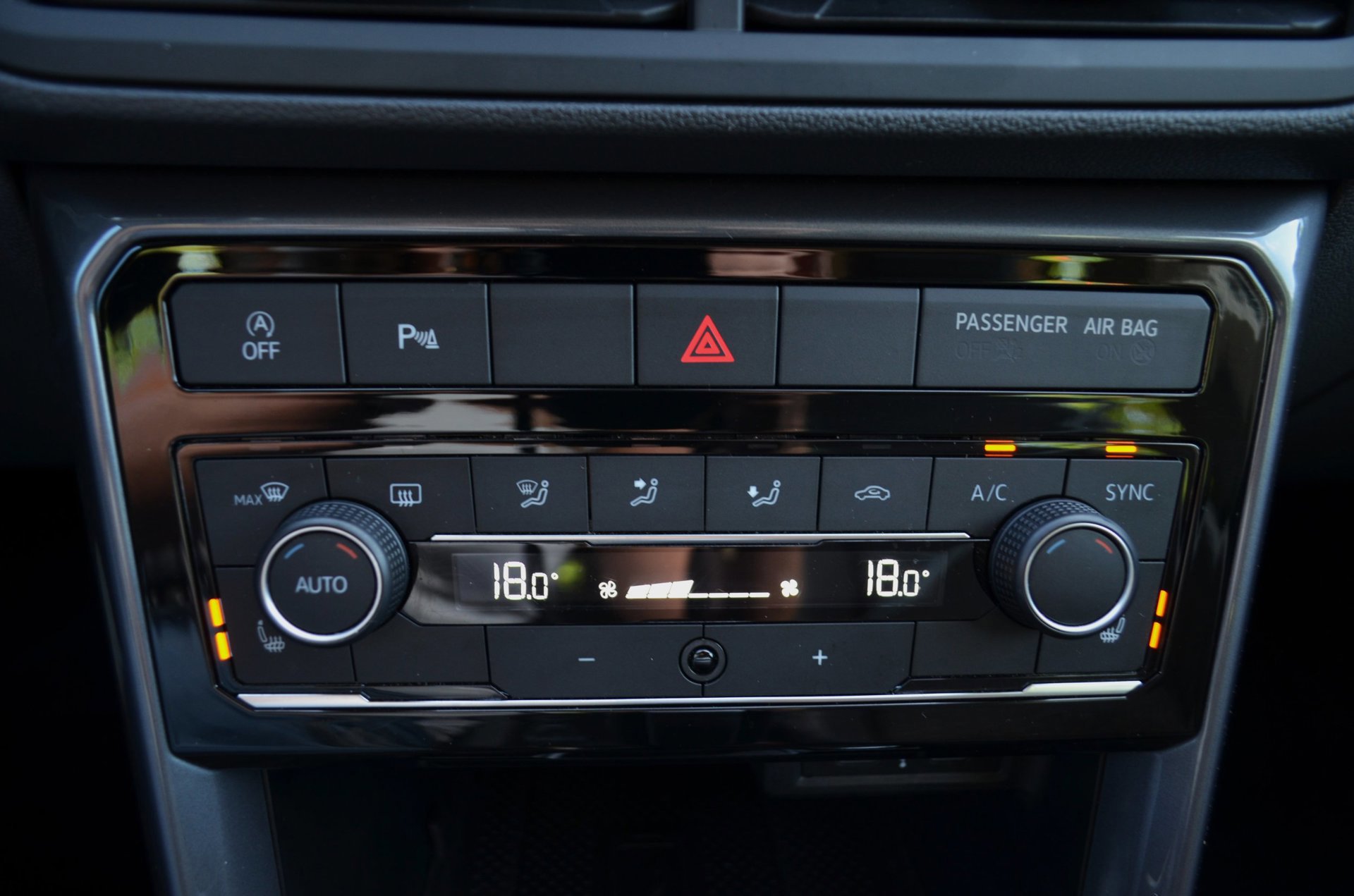 Volkswagen T-Cross 1.0 TSI Style (2021), foto 23