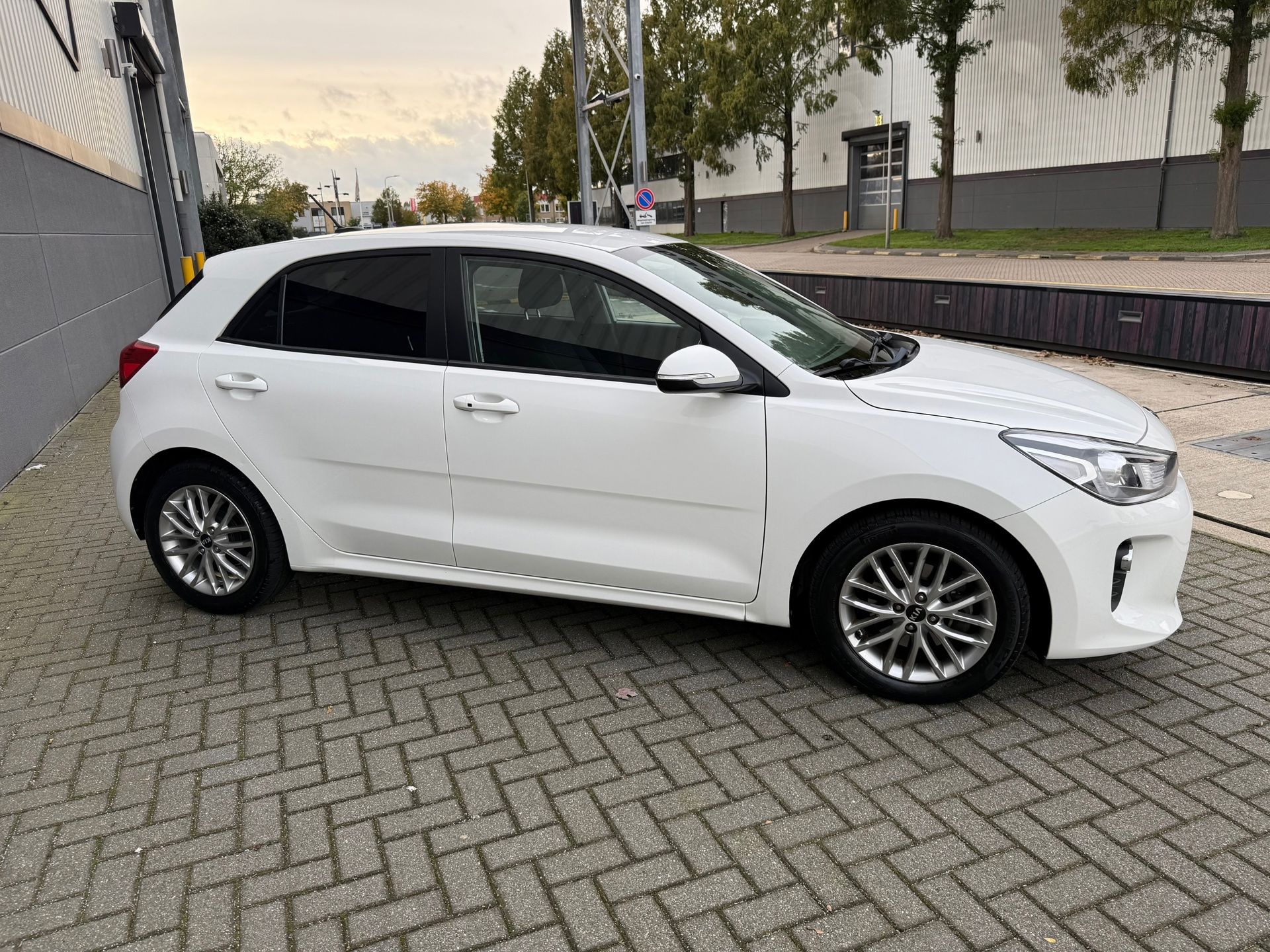Kia Rio 1.0 TGDI DynamicLine (2018), foto 4