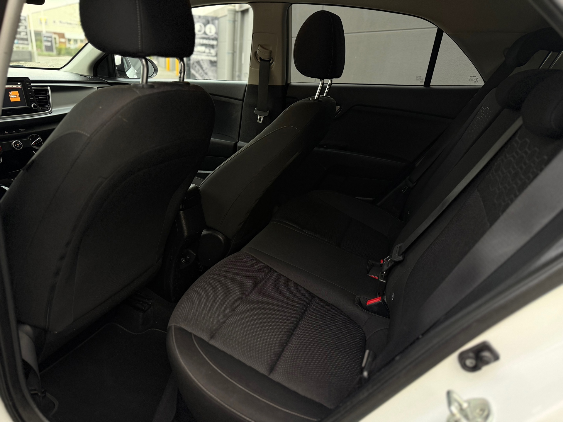 Kia Rio 1.0 TGDI DynamicLine (2018), foto 9