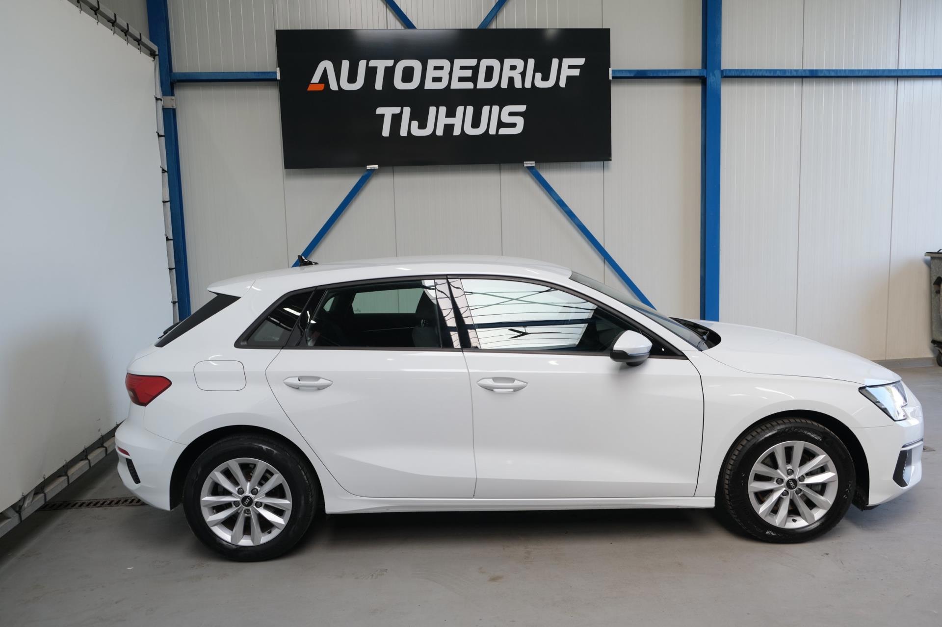 Audi A3 Sportback 30 TFSI Pro Line (2021), foto 2