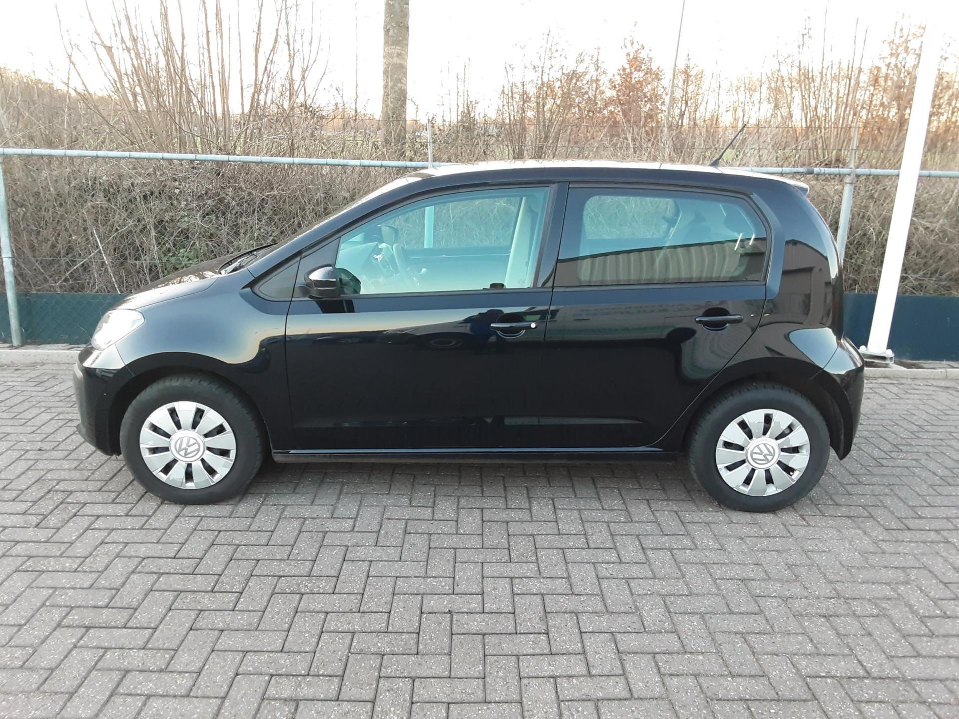 Volkswagen Up! 1.0 BMT move up (2019), foto 3