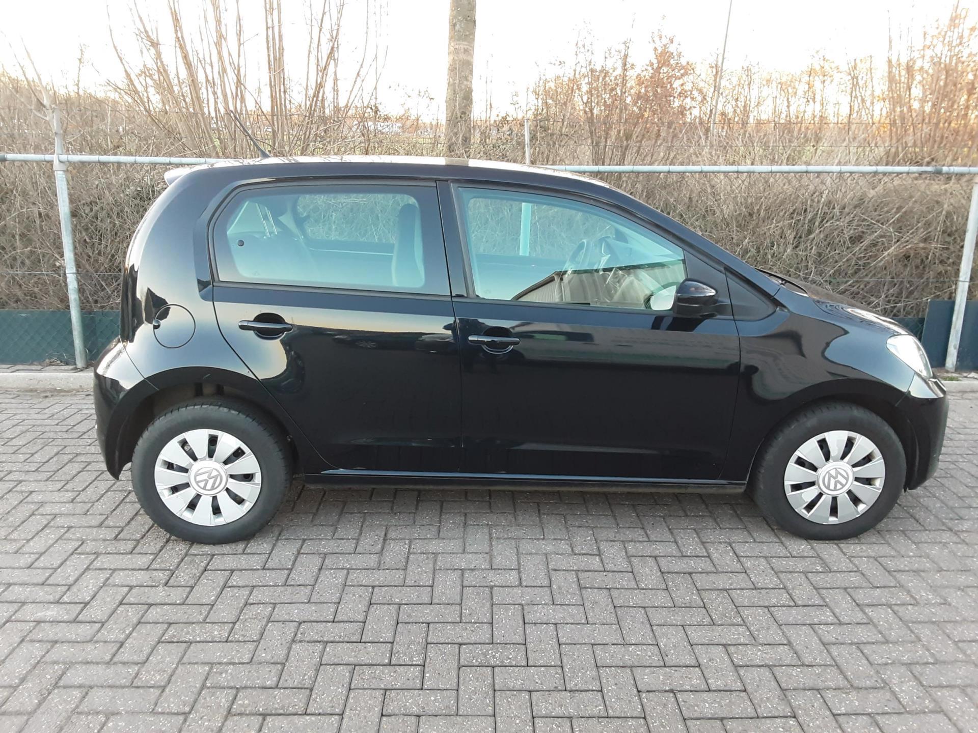 Volkswagen Up! 1.0 BMT move up (2019), foto 4
