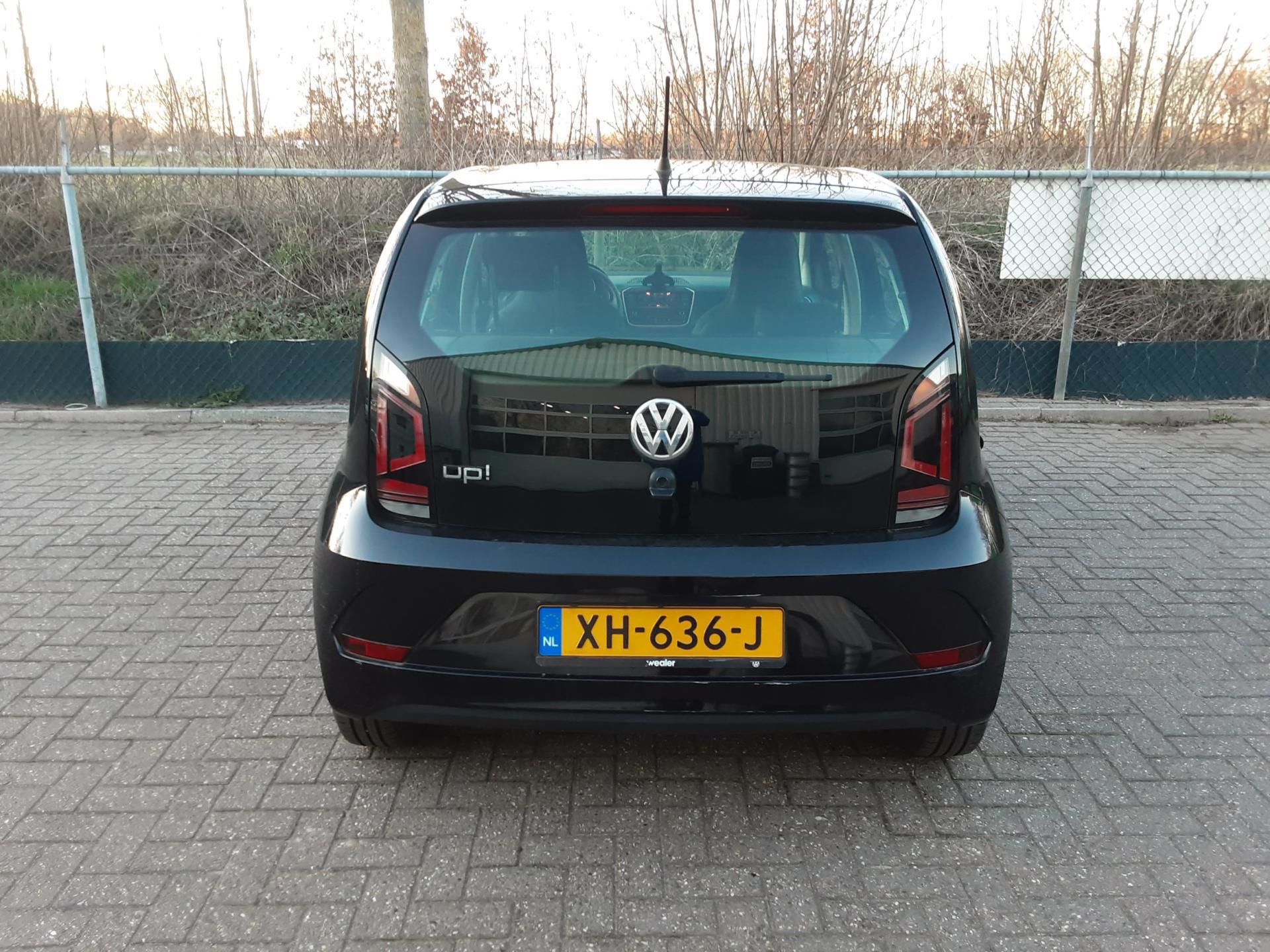 Volkswagen Up! 1.0 BMT move up (2019), foto 6