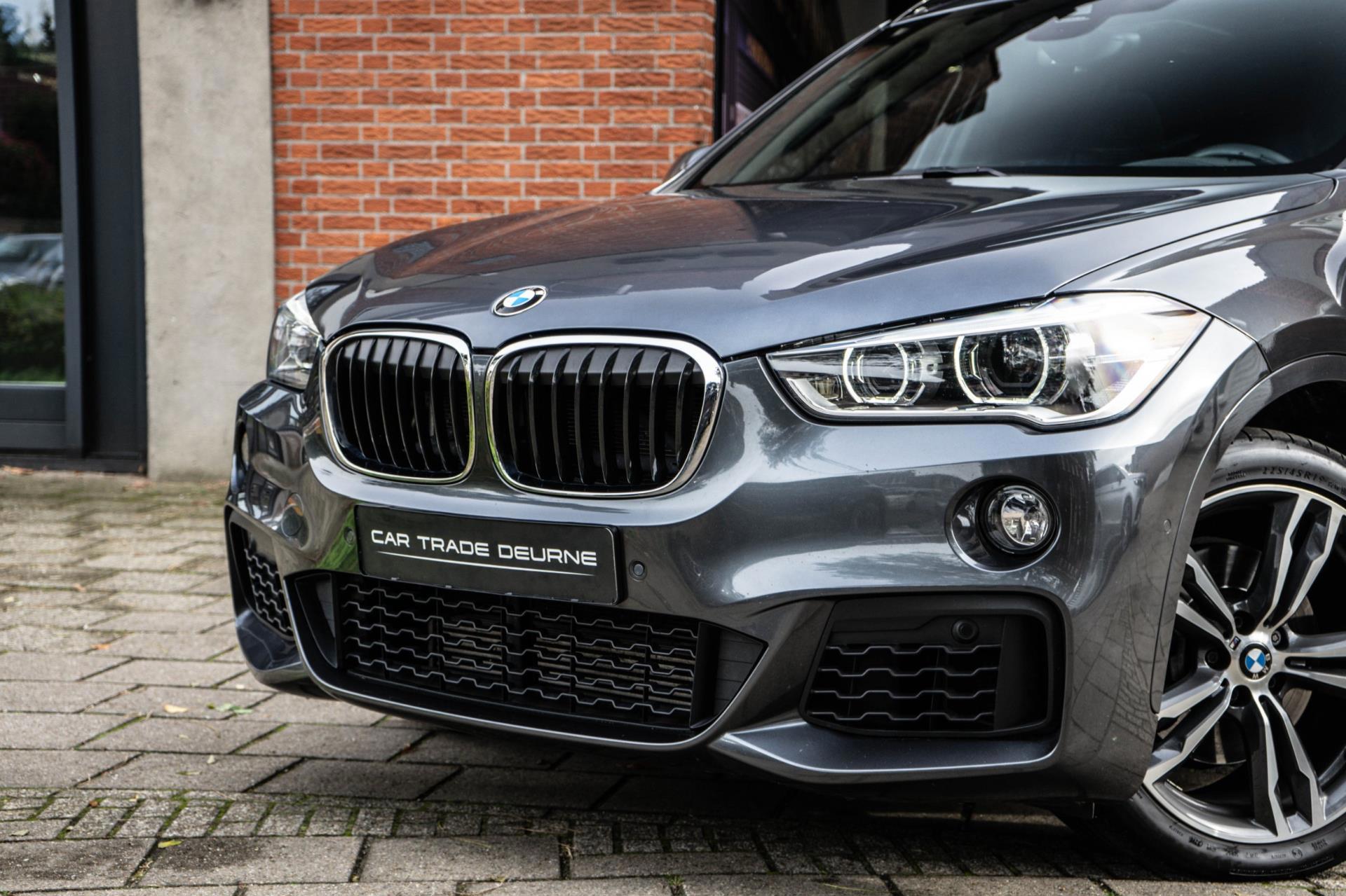 BMW X1 XDrive20i High Executive M-SPORT (2018), foto 2