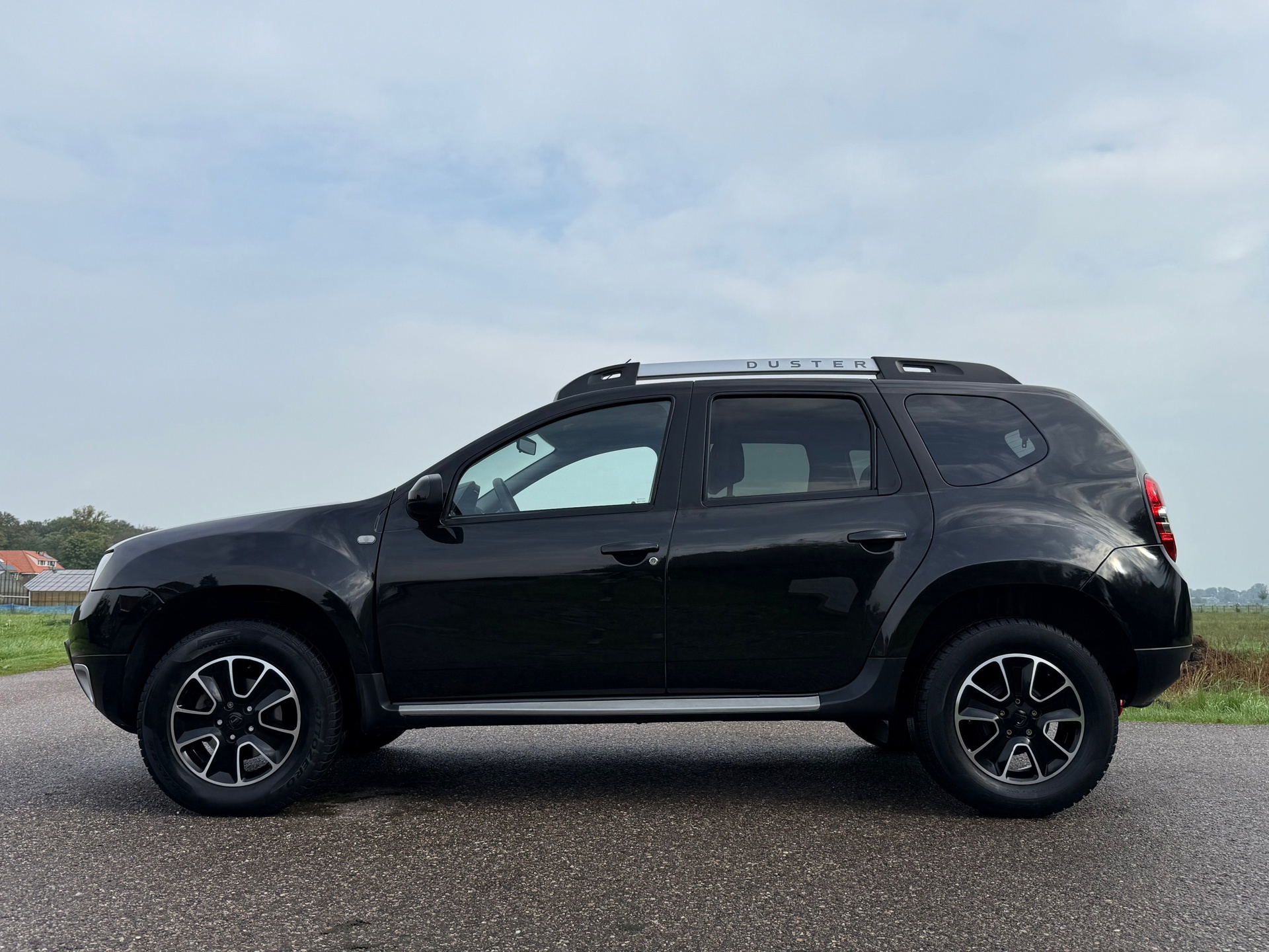 Dacia Duster 1.2 TCe Blackshadow (2017), foto 2