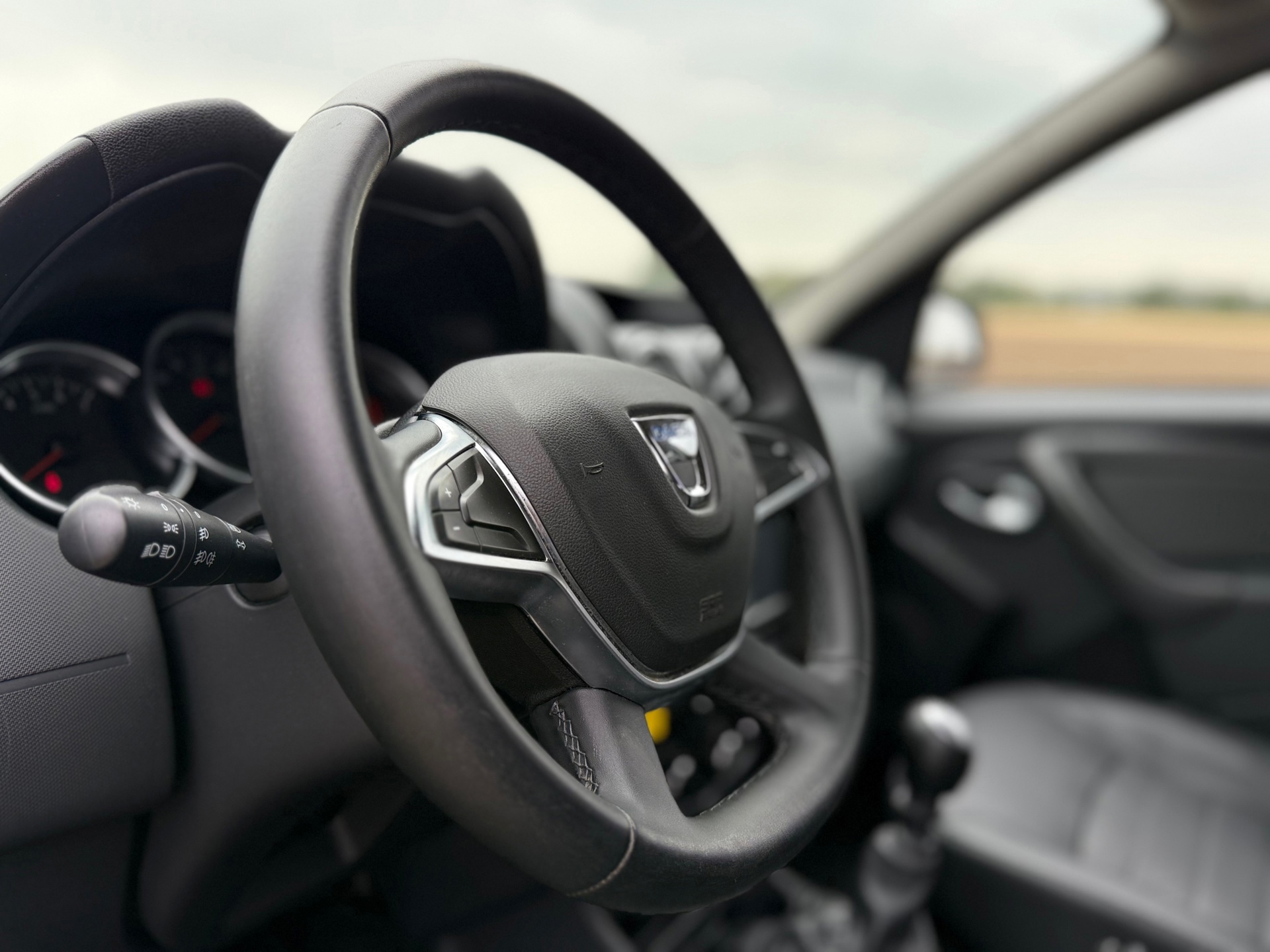 Dacia Duster 1.2 TCe Blackshadow (2017), foto 17