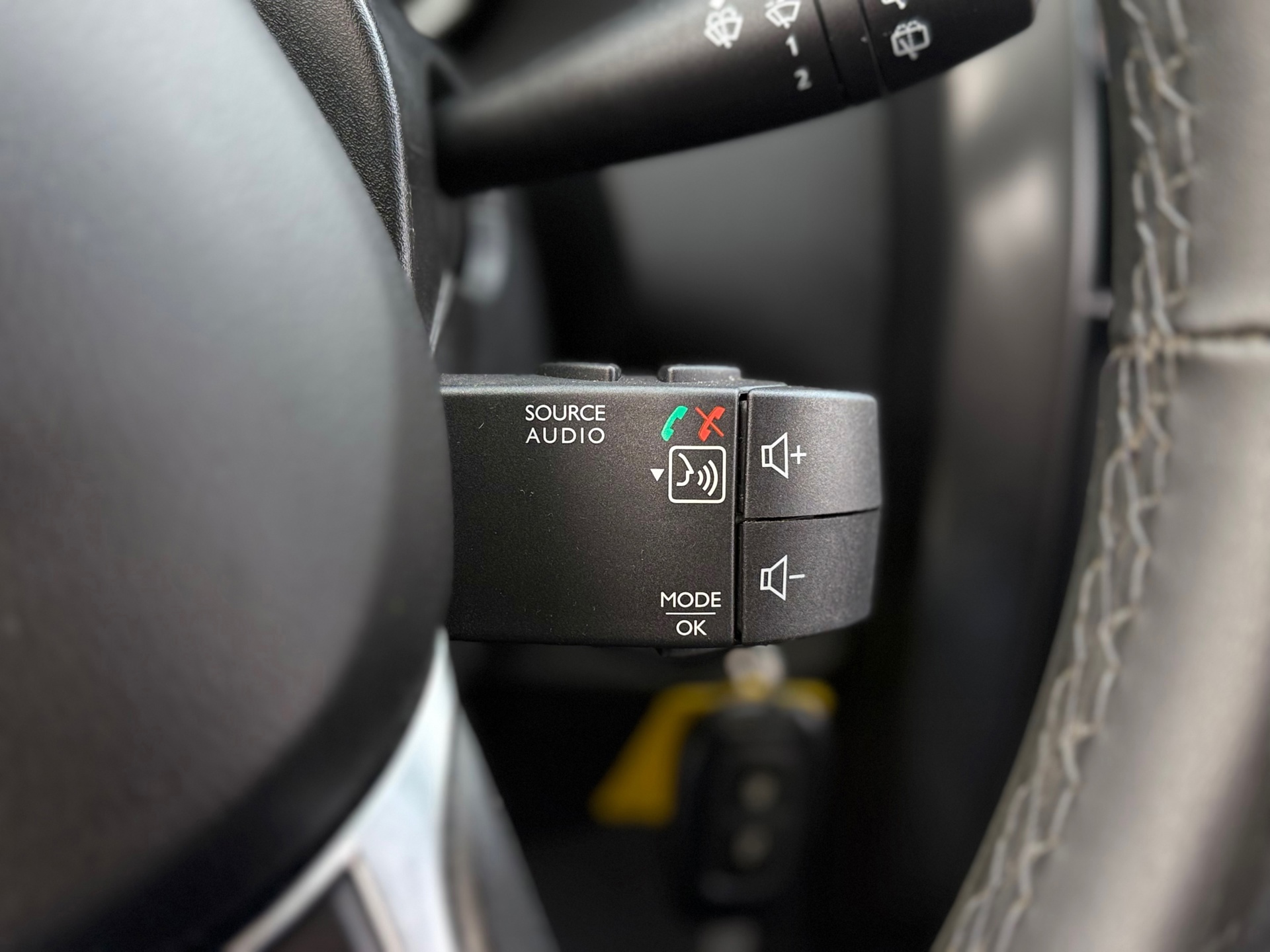 Dacia Duster 1.2 TCe Blackshadow (2017), foto 18