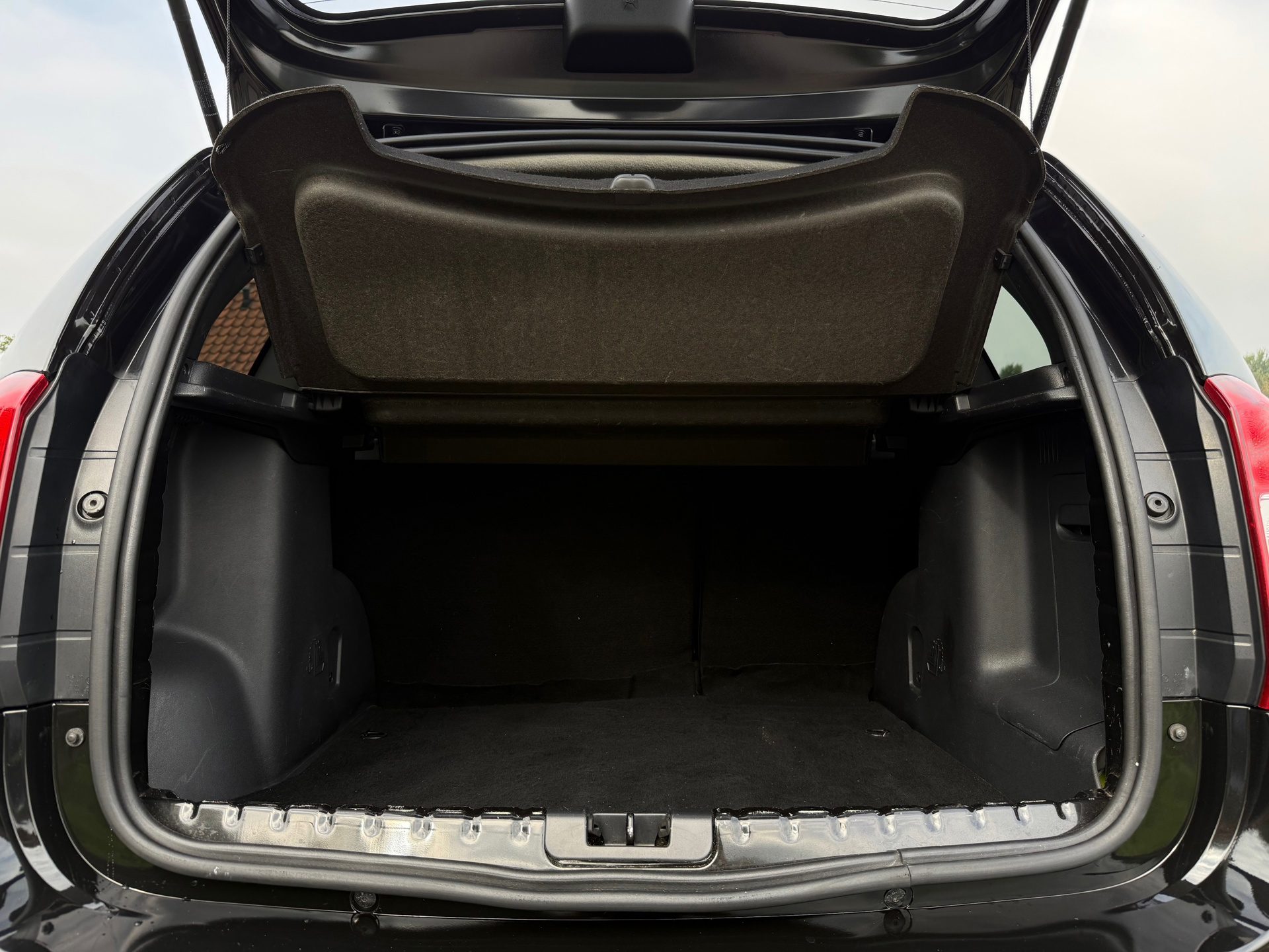 Dacia Duster 1.2 TCe Blackshadow (2017), foto 22