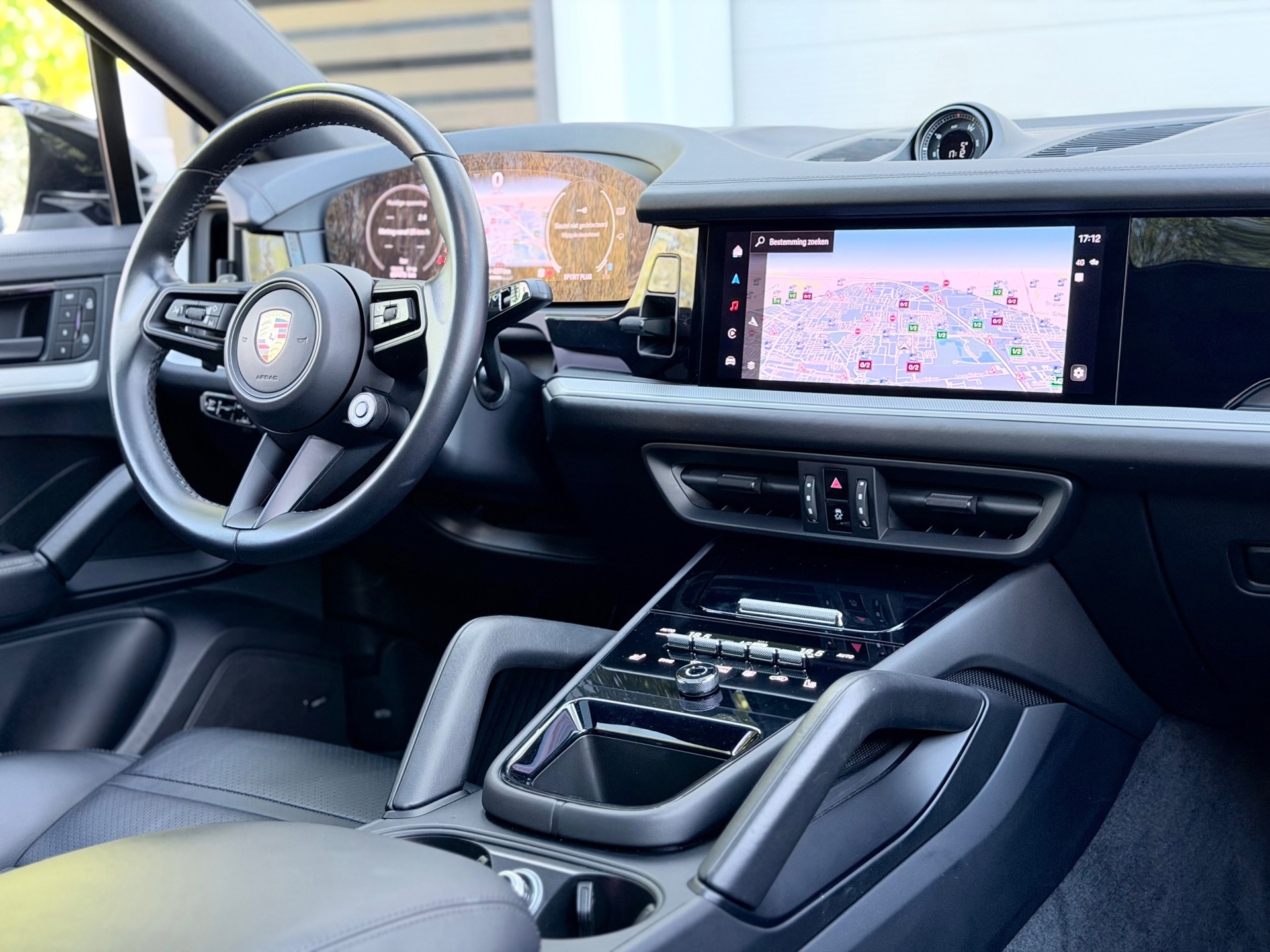 Porsche Cayenne Coupé 3.0 E-Hybrid (2023), foto 21