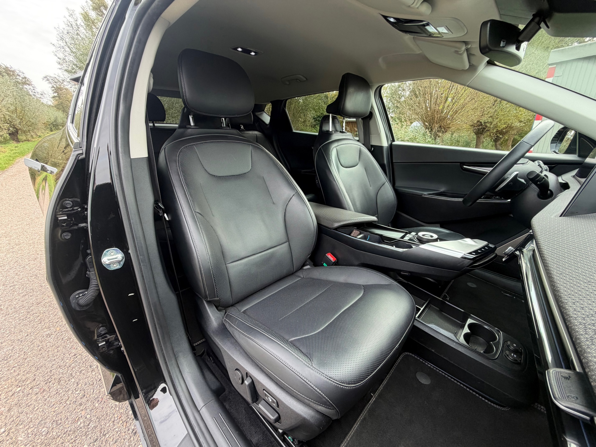 Kia EV6 Plus 77.4 kWh (2021), foto 2
