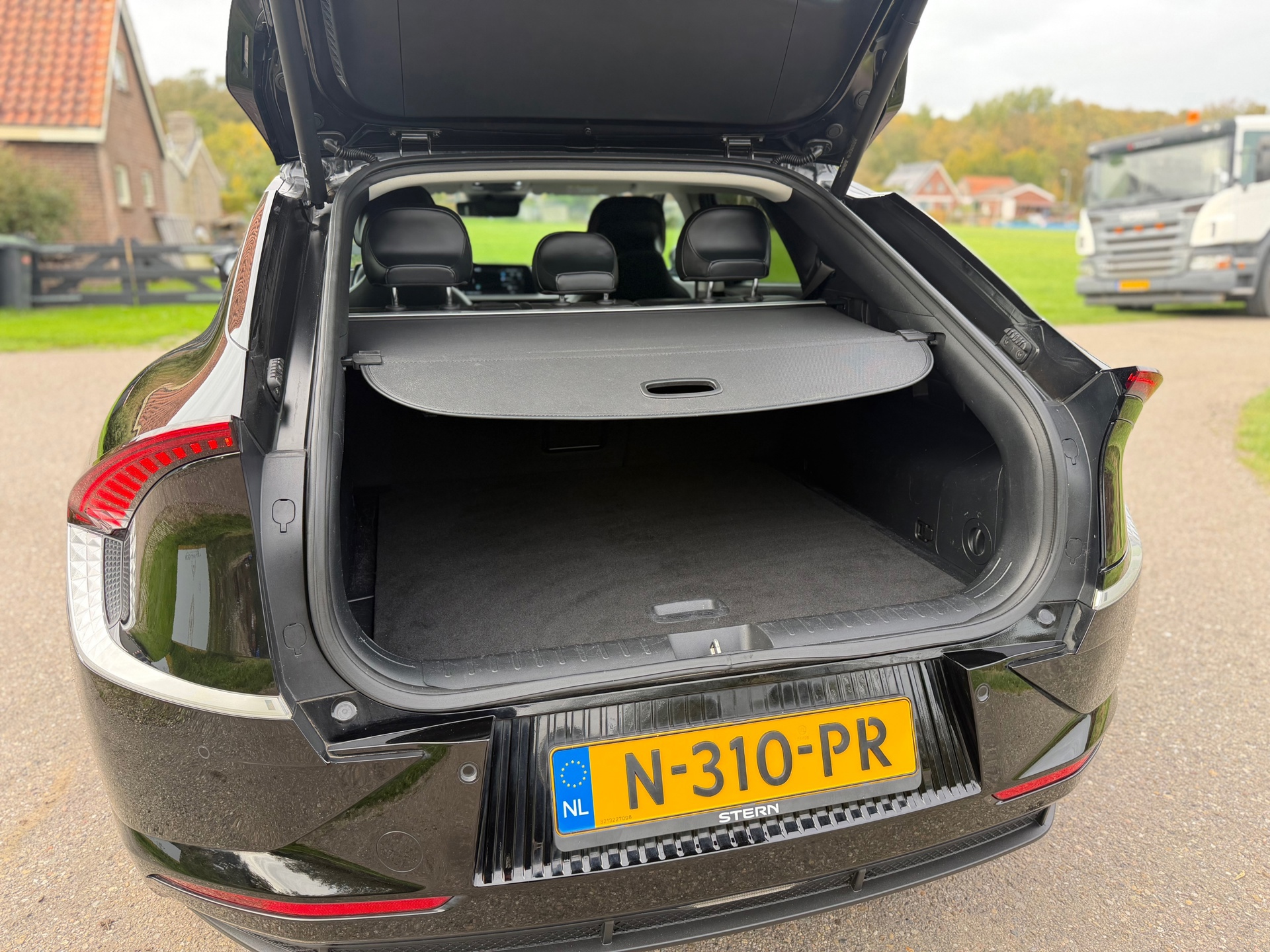 Kia EV6 Plus 77.4 kWh (2021), foto 20