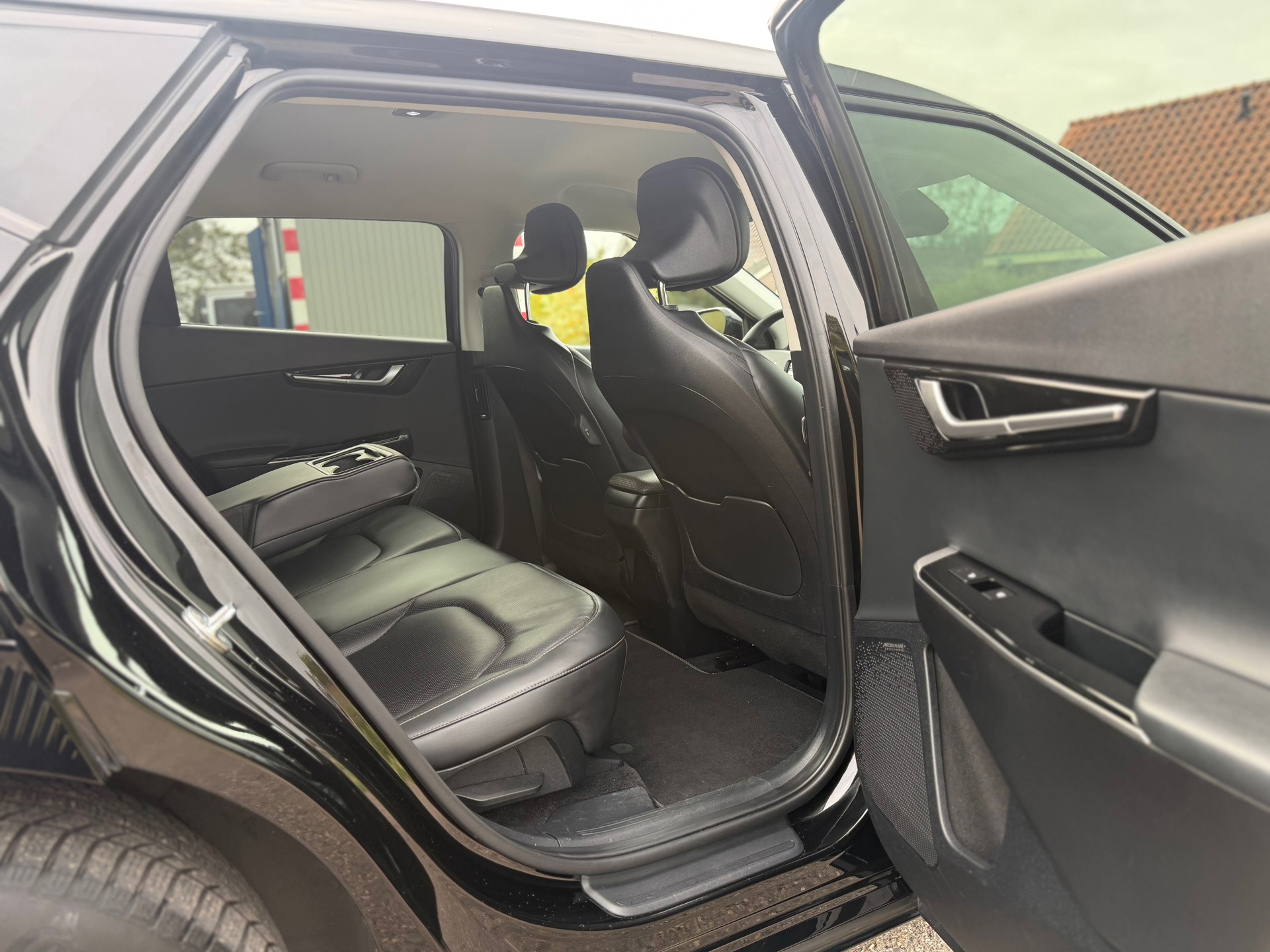 Kia EV6 Plus 77.4 kWh (2021), foto 22