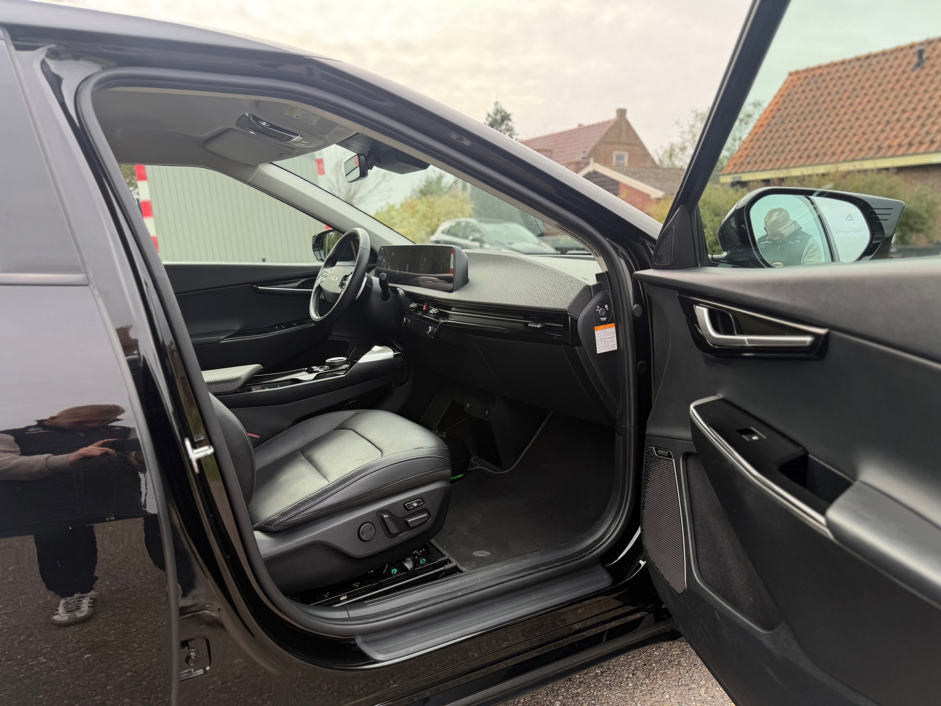 Kia EV6 Plus 77.4 kWh (2021), foto 23