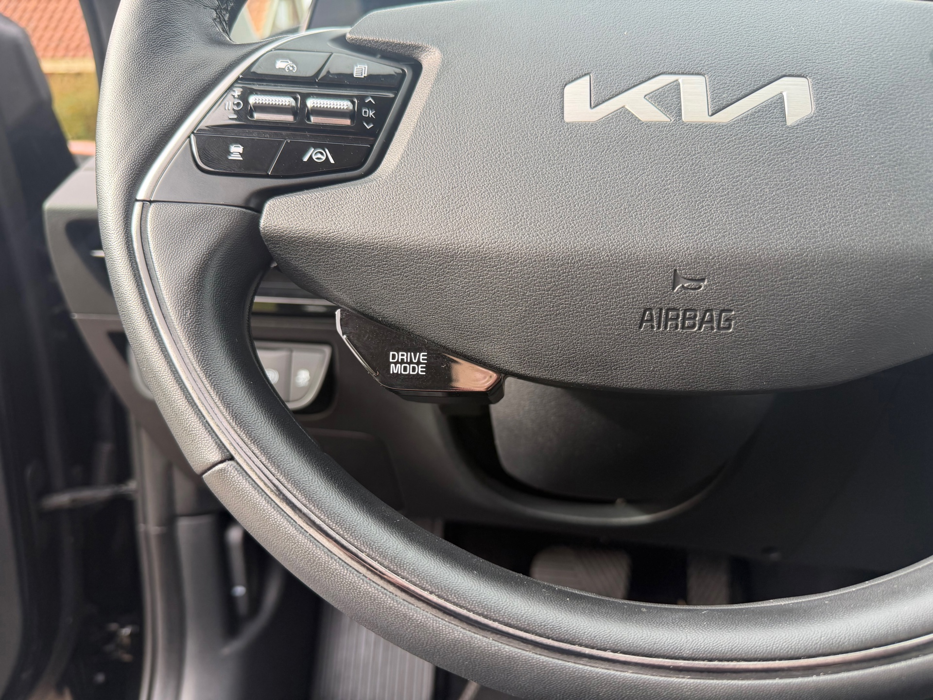 Kia EV6 Plus 77.4 kWh (2021), foto 30