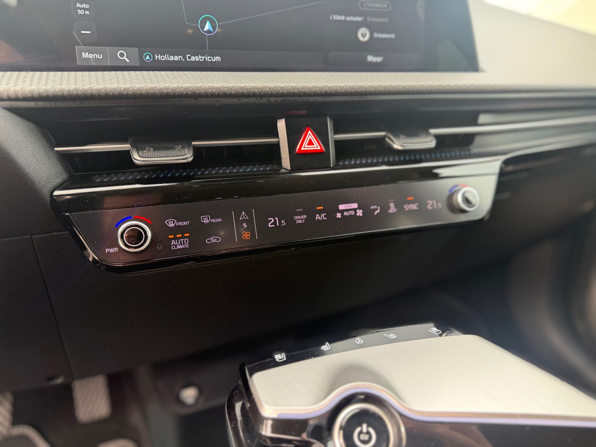 Kia EV6 Plus 77.4 kWh (2021), foto 32