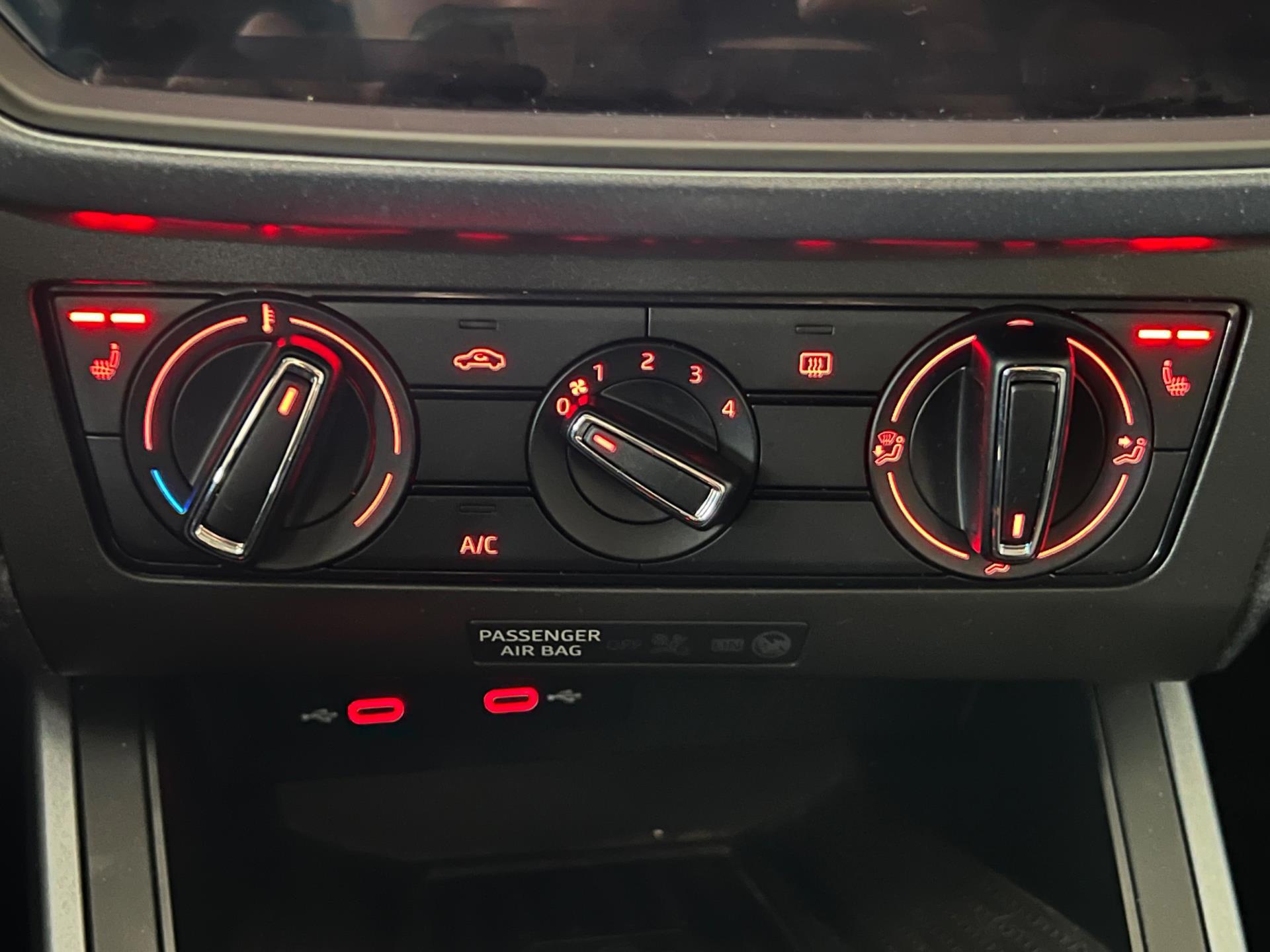 Seat Arona 1.0 TSI Style Business Intense (2021), foto 16