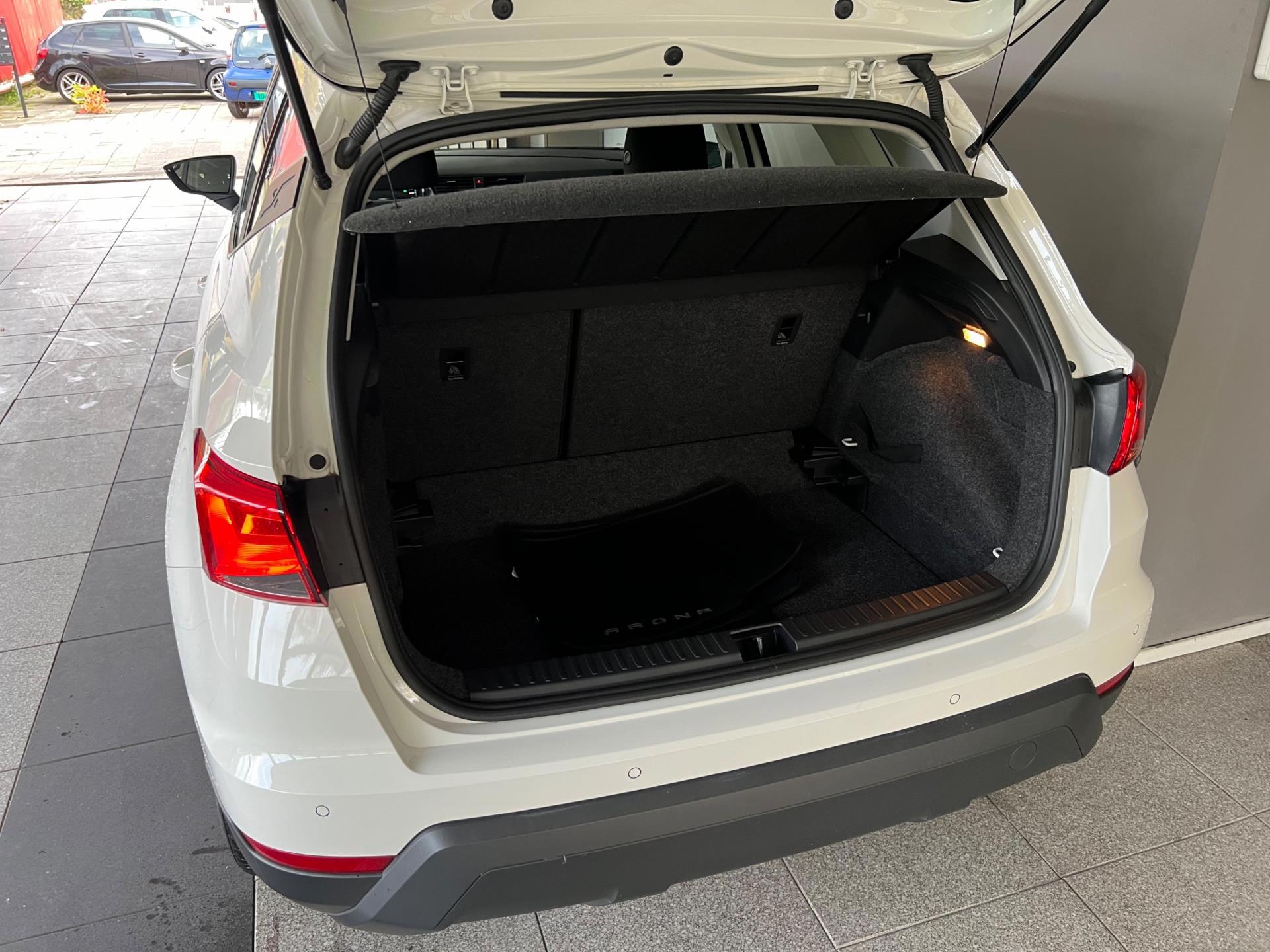 Seat Arona 1.0 TSI Style Business Intense (2021), foto 21
