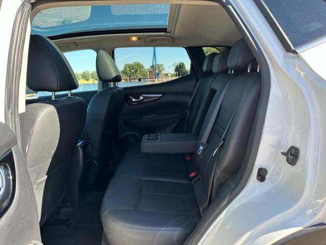 Nissan Qashqai 1.2 Tekna (2017), foto 12