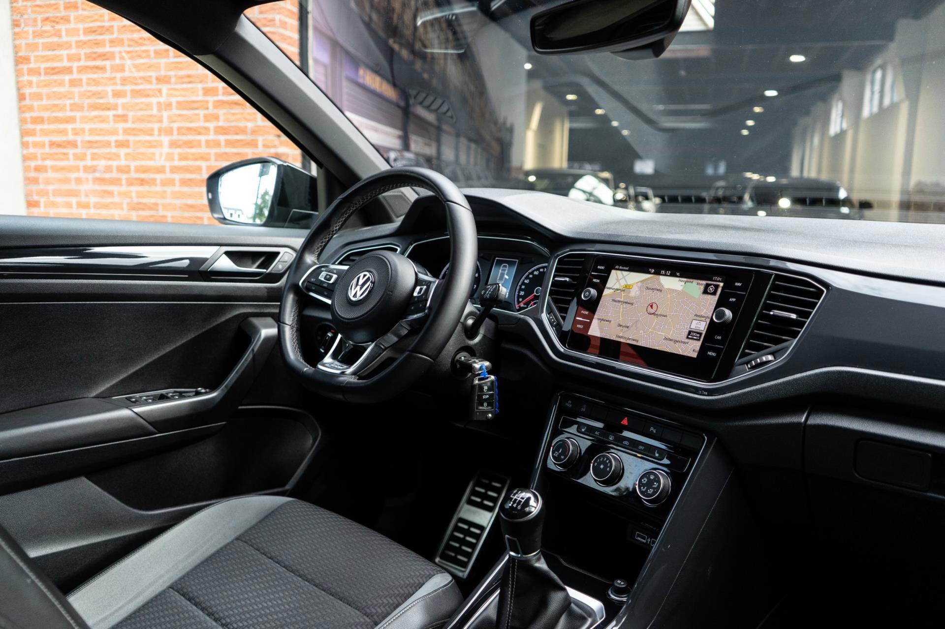 Volkswagen T-Roc 1.5 TSI Sport R-Line (2018), foto 14
