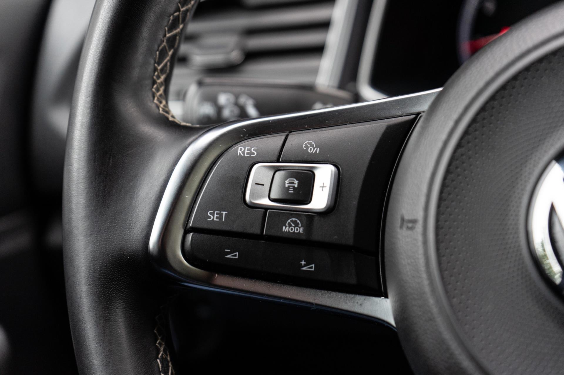 Volkswagen T-Roc 1.5 TSI Sport R-Line (2018), foto 30