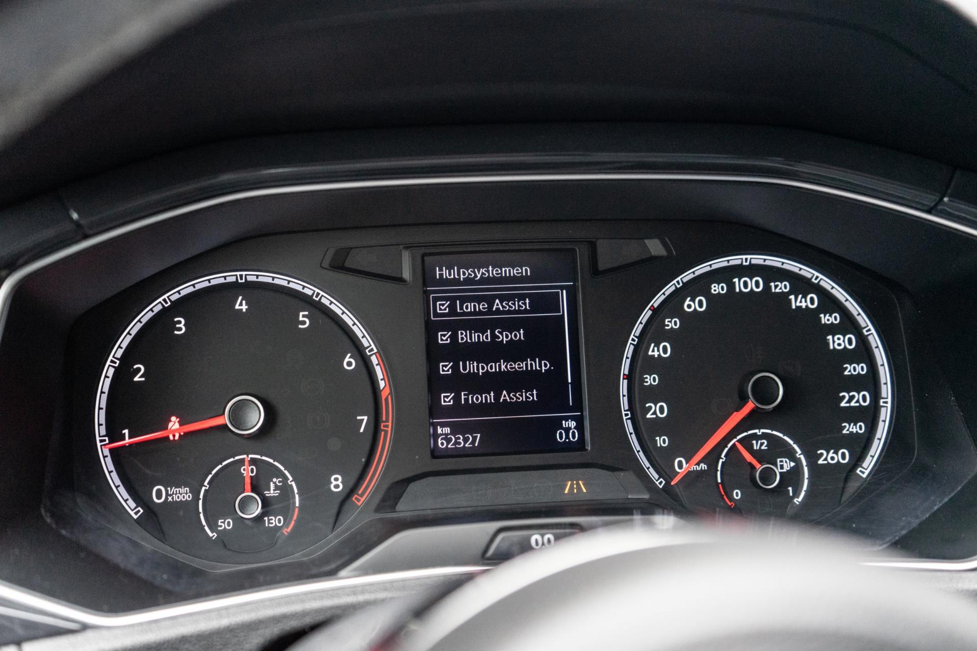 Volkswagen T-Roc 1.5 TSI Sport R-Line (2018), foto 31