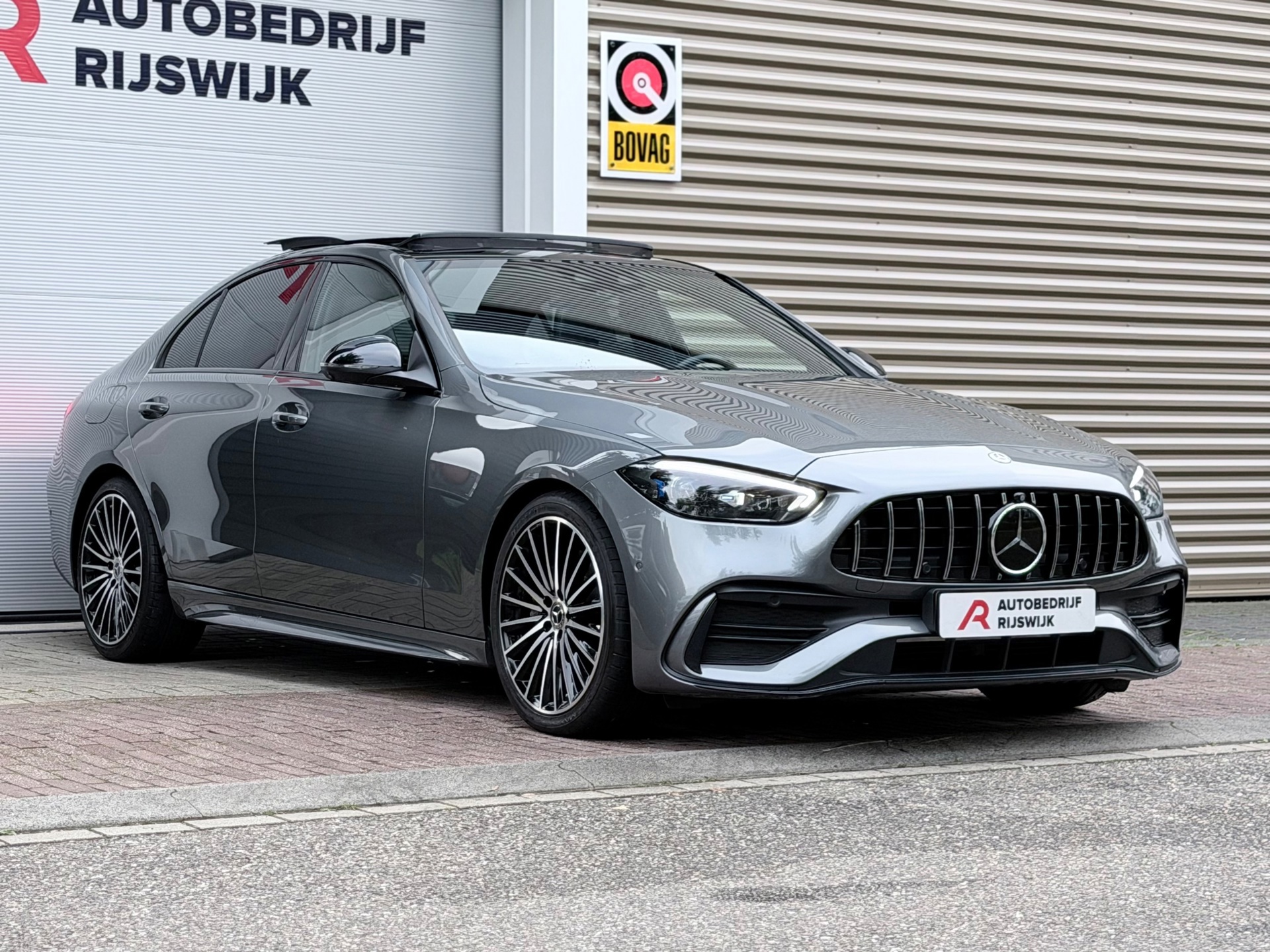 Mercedes-Benz C-klasse 300 AMG Line (2021), foto 6