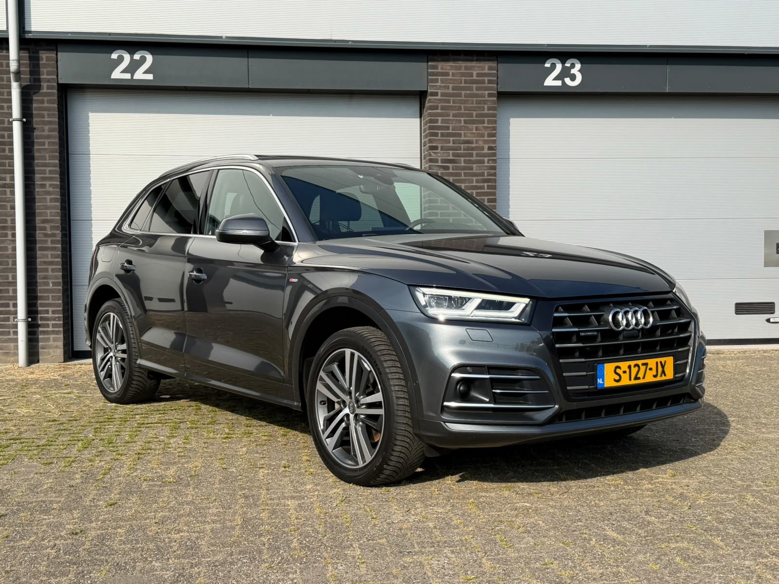 Audi Q5 55 TFSI e quattro Competition 3x S-line (2019), foto 2