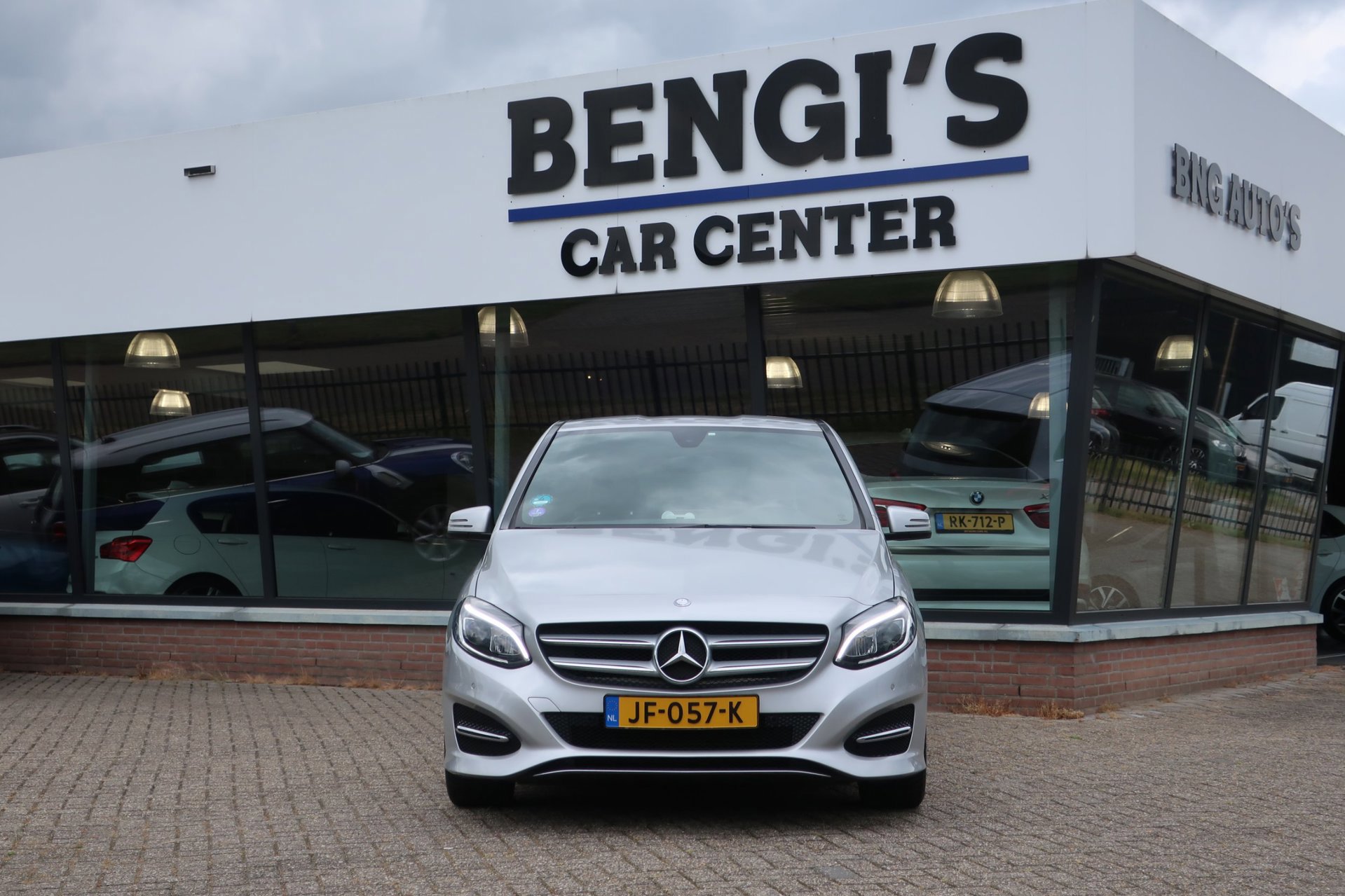 Mercedes-Benz B-klasse 180 Ambition 2e (2016), foto 2