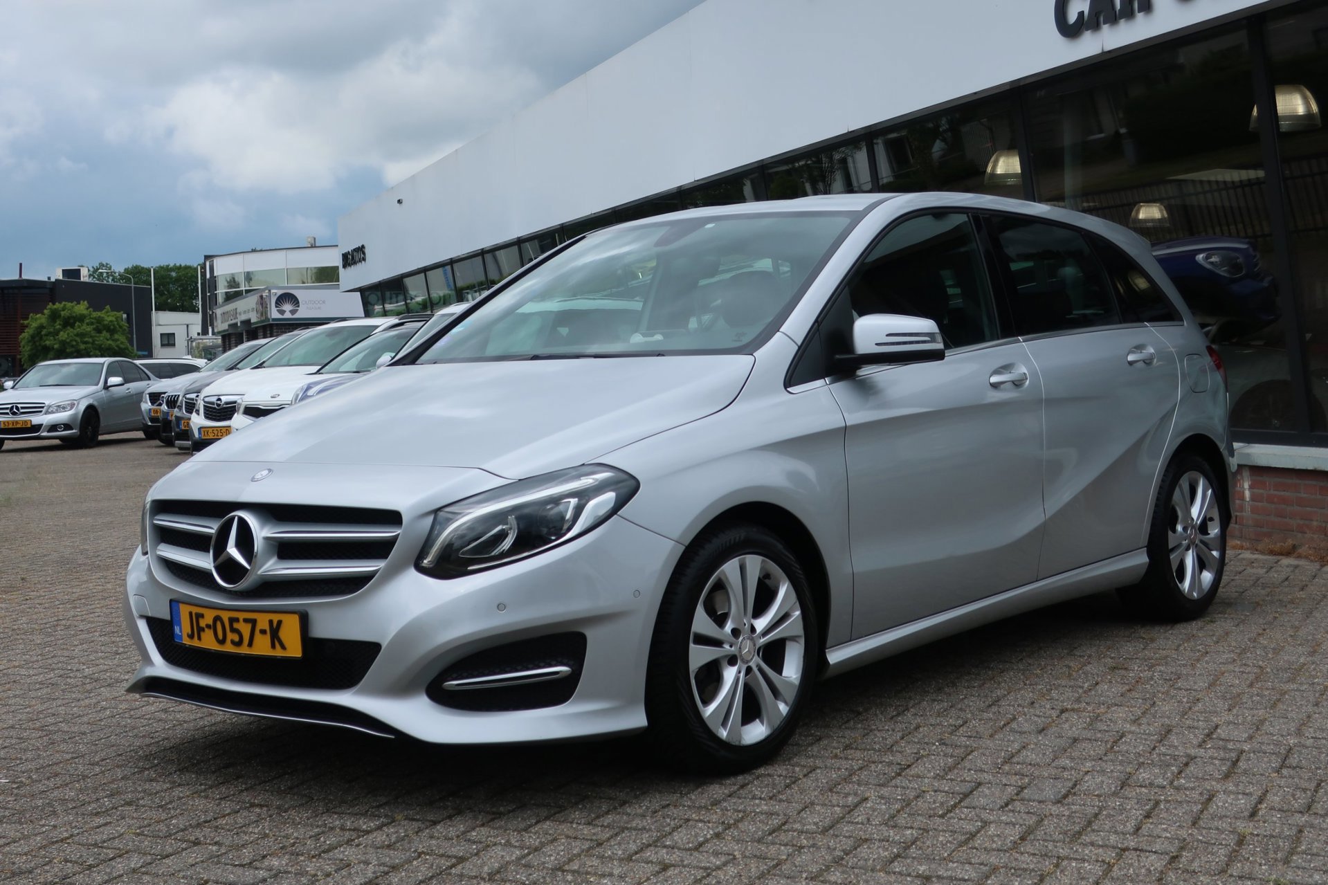 Mercedes-Benz B-klasse 180 Ambition 2e (2016), foto 3