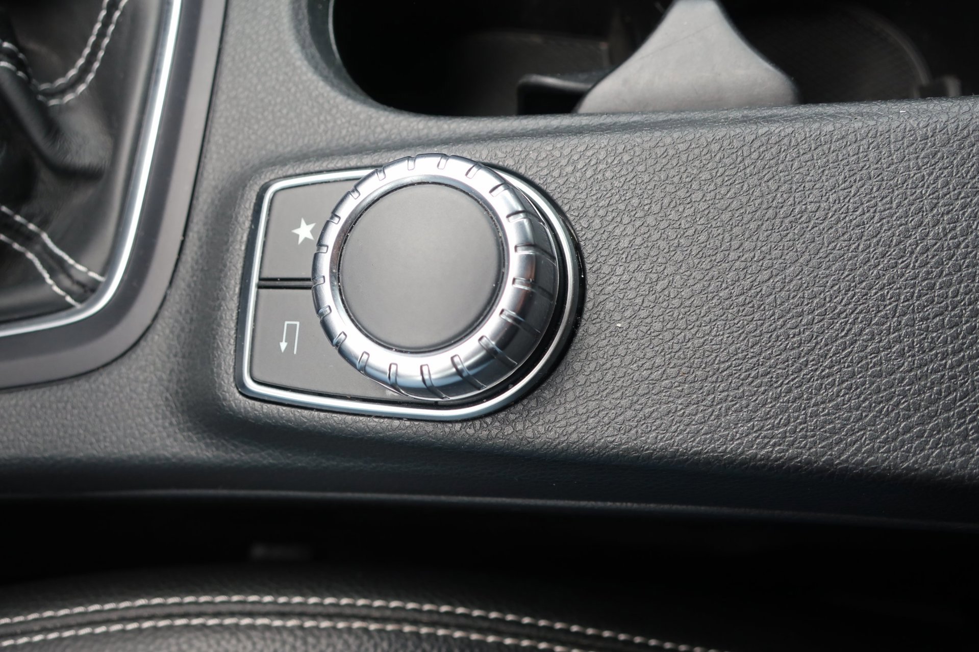 Mercedes-Benz B-klasse 180 Ambition 2e (2016), foto 26