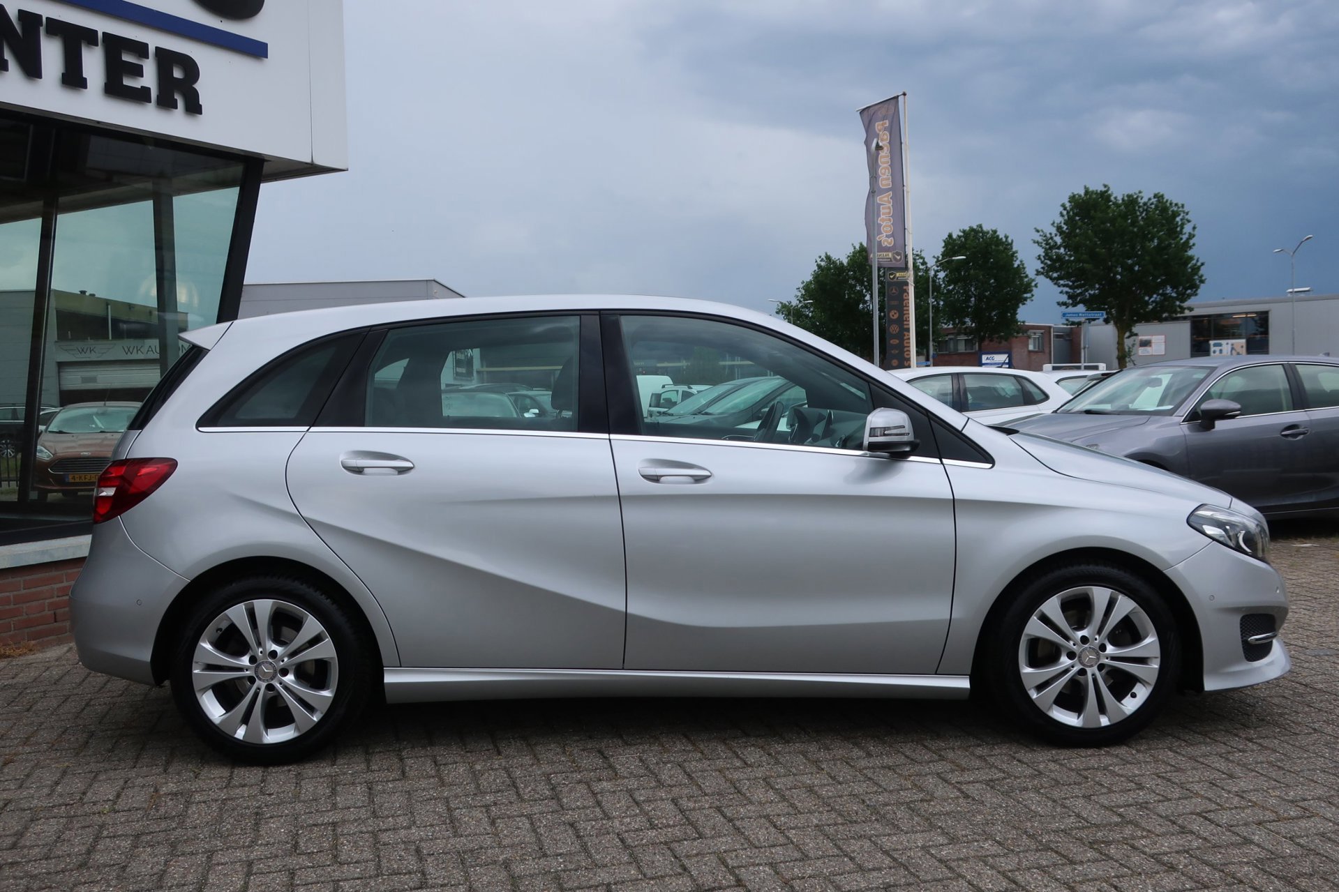 Mercedes-Benz B-klasse 180 Ambition 2e (2016), foto 7